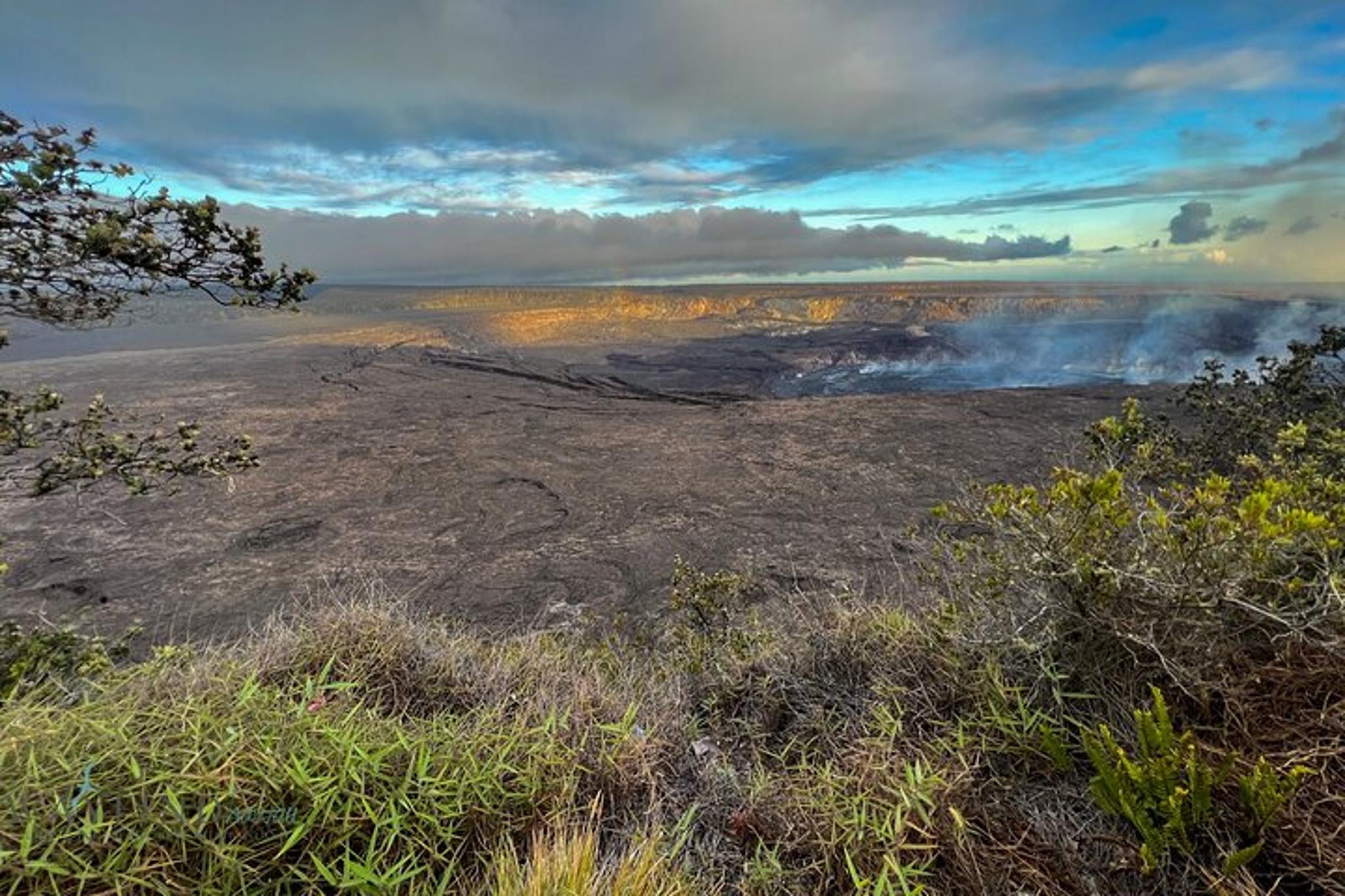 Big Island Volcano, Waterfalls & Coffee Tour - Image 4