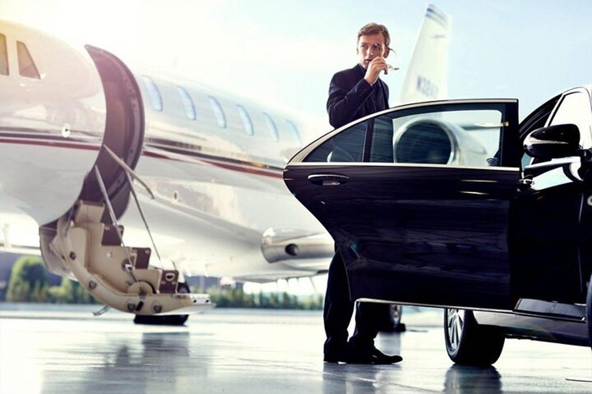 Bucharest Airport Transfer with Minivan - Image 2