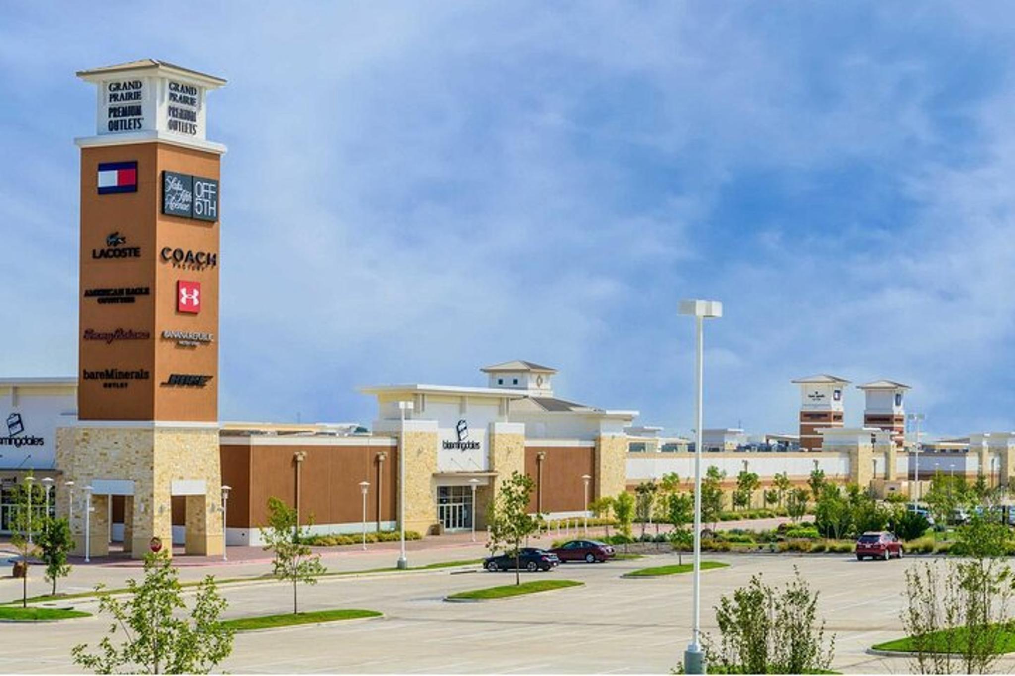Dallas Shopping Tour to Grand Prairie Outlets - Image 6