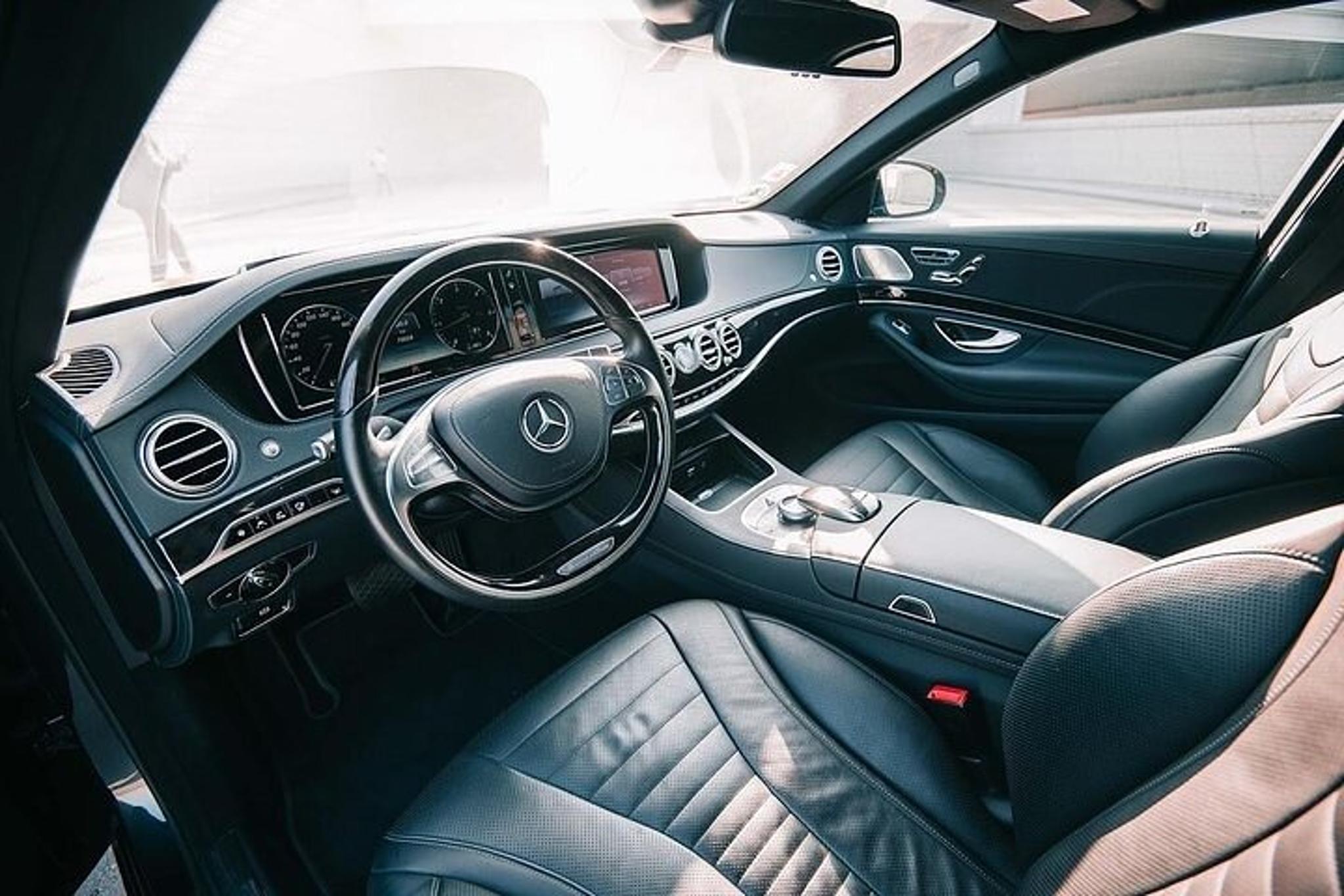 Oakland City Private Sedan Transfer to OAK Airport - Image 2