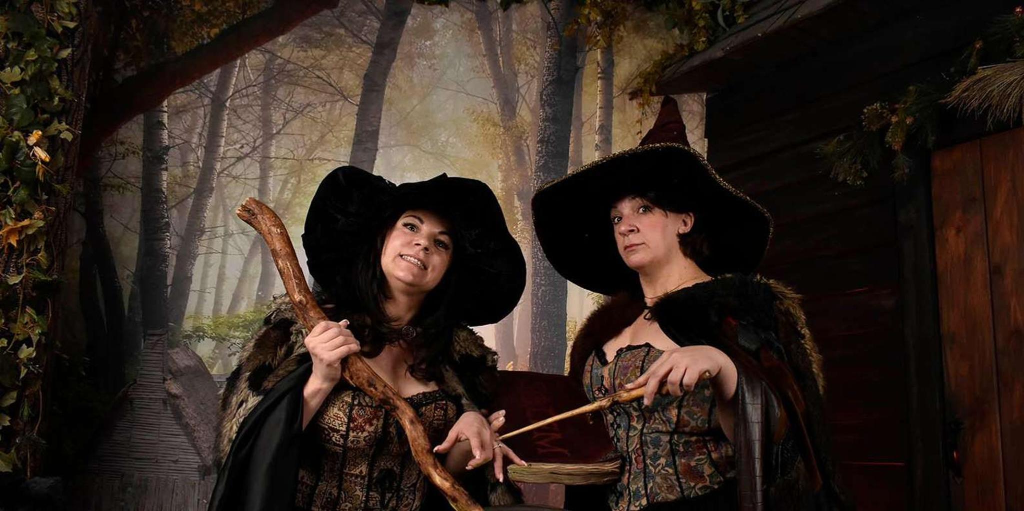 Salem Witch Costume Photo Studio Experience - Image 5