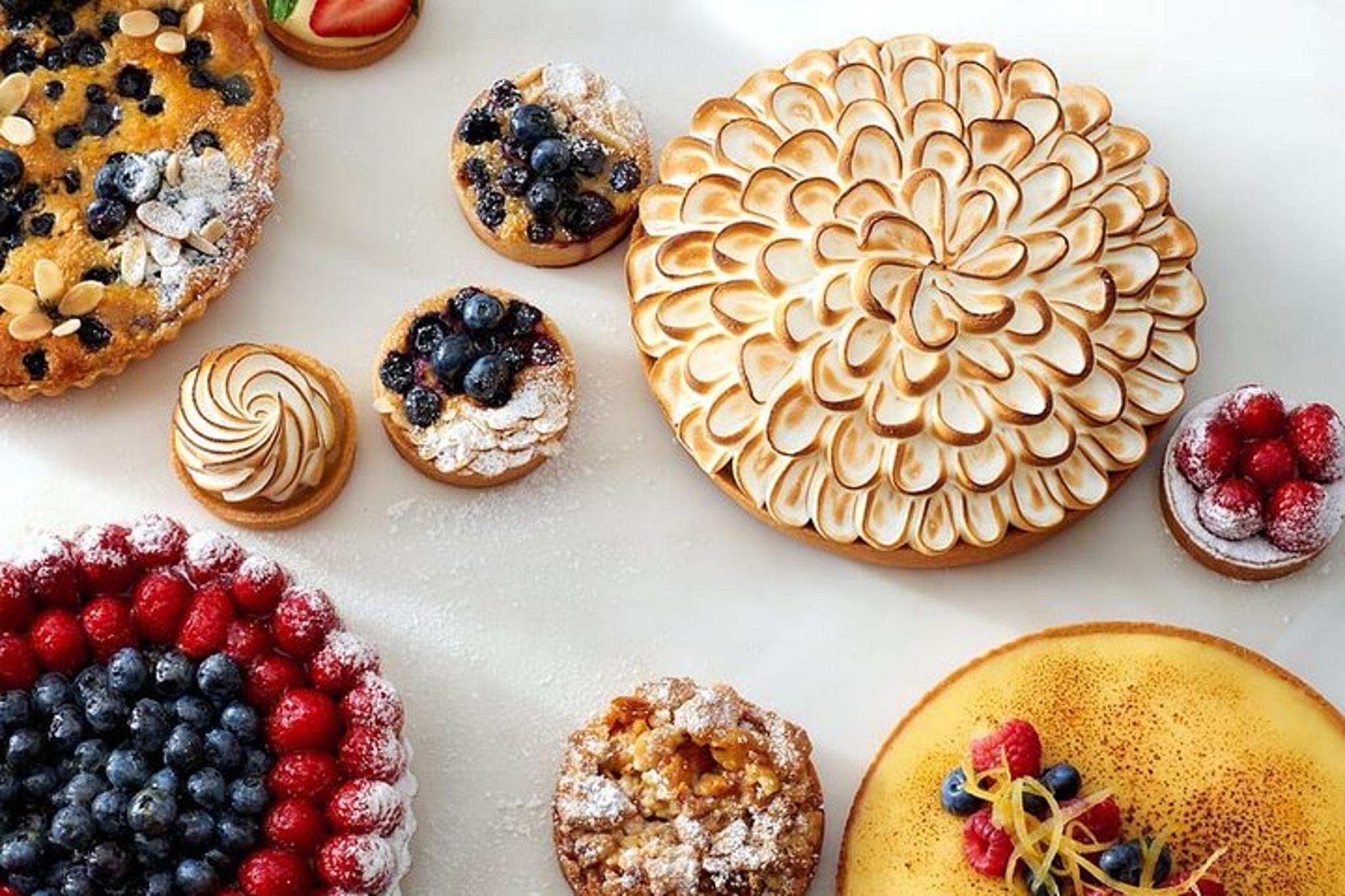 Chicago Bike Tour with Pizza, Hot Dogs, and Beer - Image 3