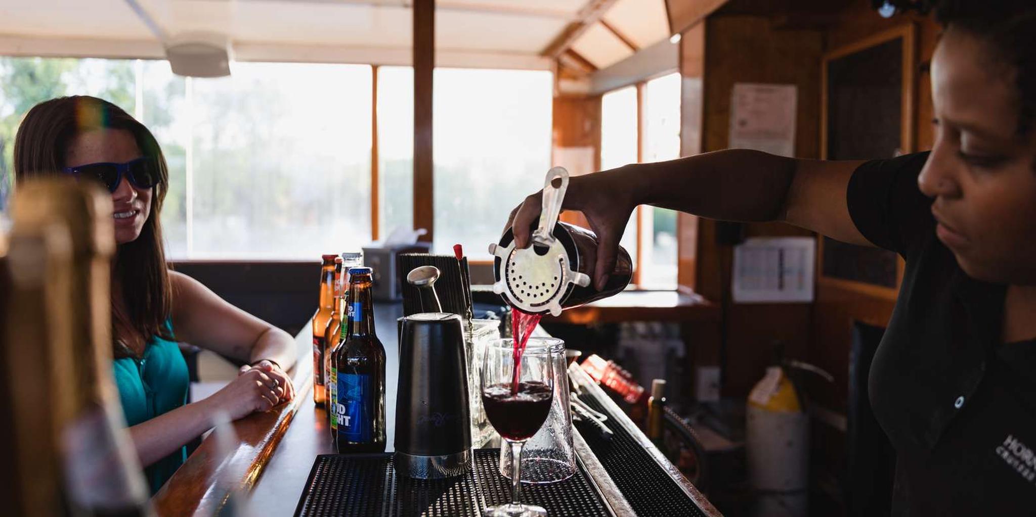 Sacramento Cocktail River Cruise - Image 6