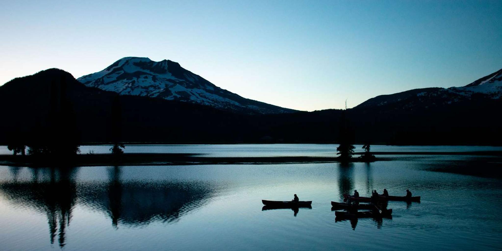 Bend Moonlight and Starlight Canoe Tour - Image 3