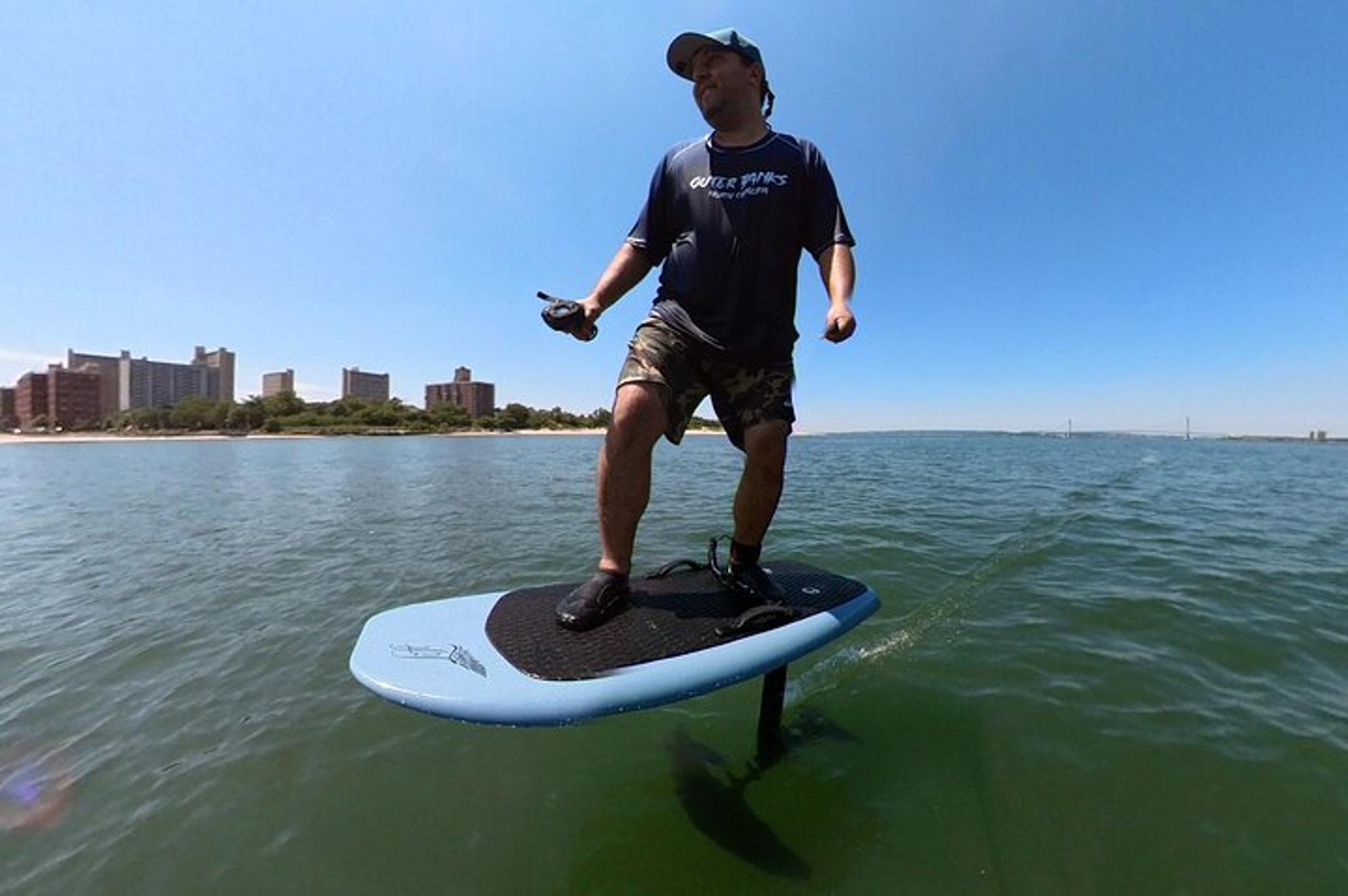 New York E-Foil Surfing Experience 90 min - Image 3