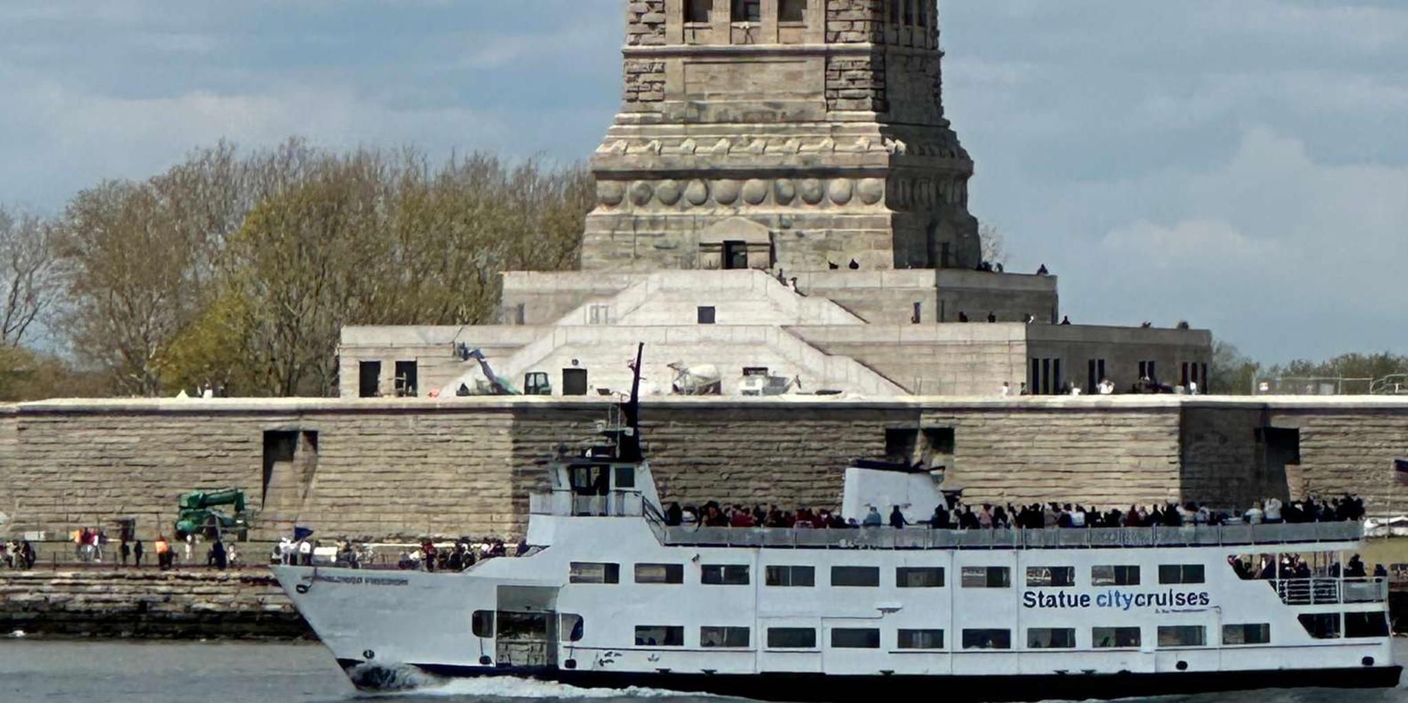 New York City Ferry, SoHo & Midtown Tour - Image 3