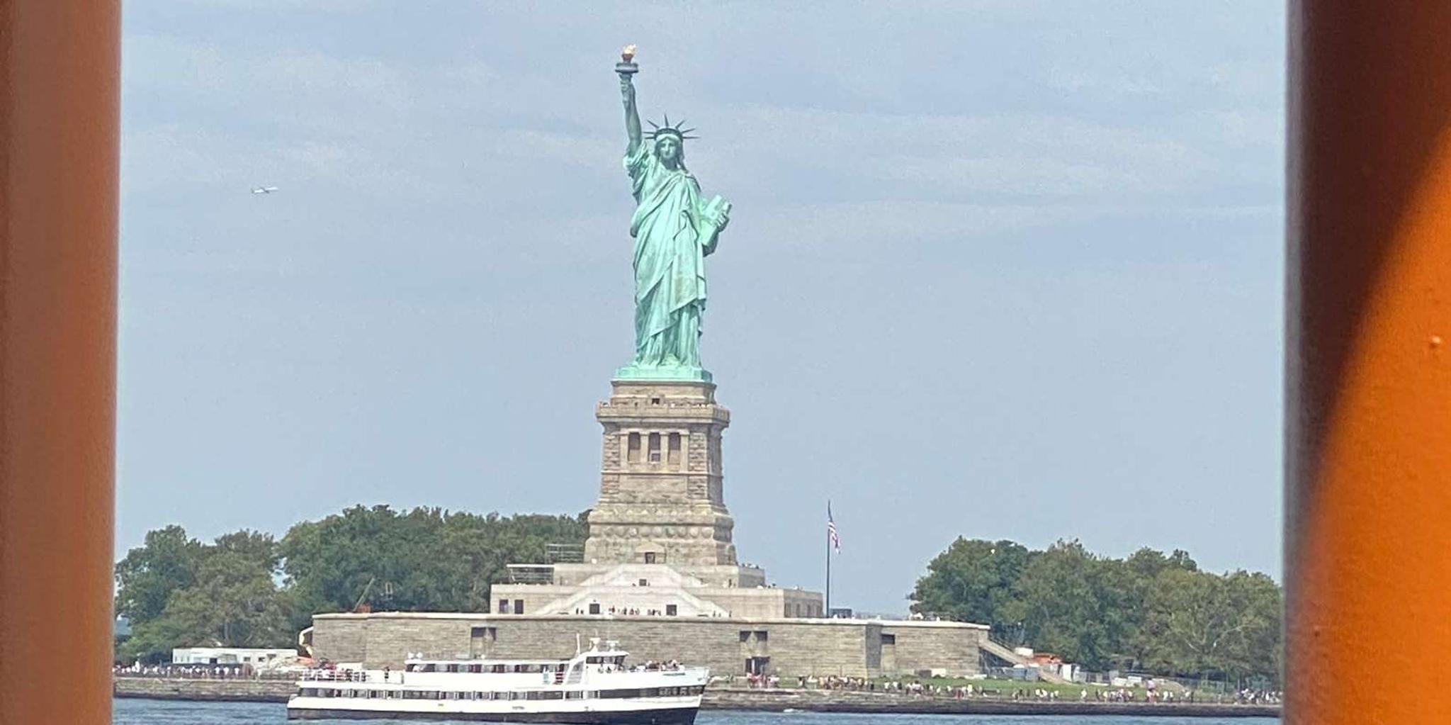 New York City Bus and Boat Tour by Statue of Liberty
