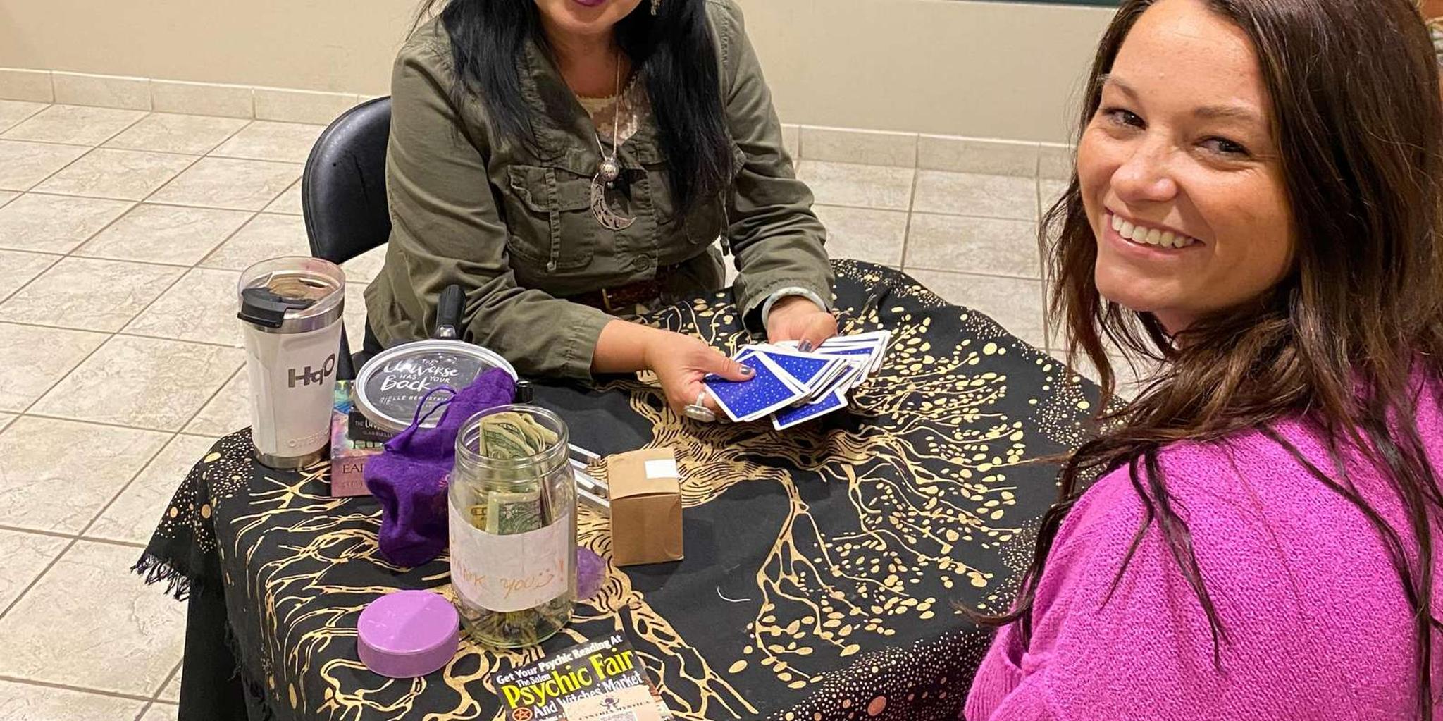 Salem Psychic Bewitched Tour with Tarot Reading - Image 2