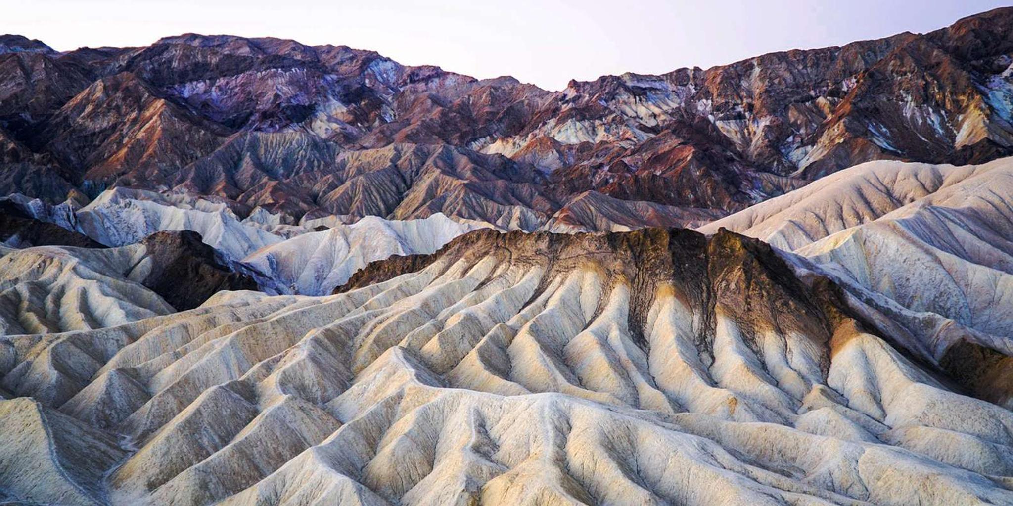 Las Vegas Death Valley Sunset and Stargazing Tour - Image 4