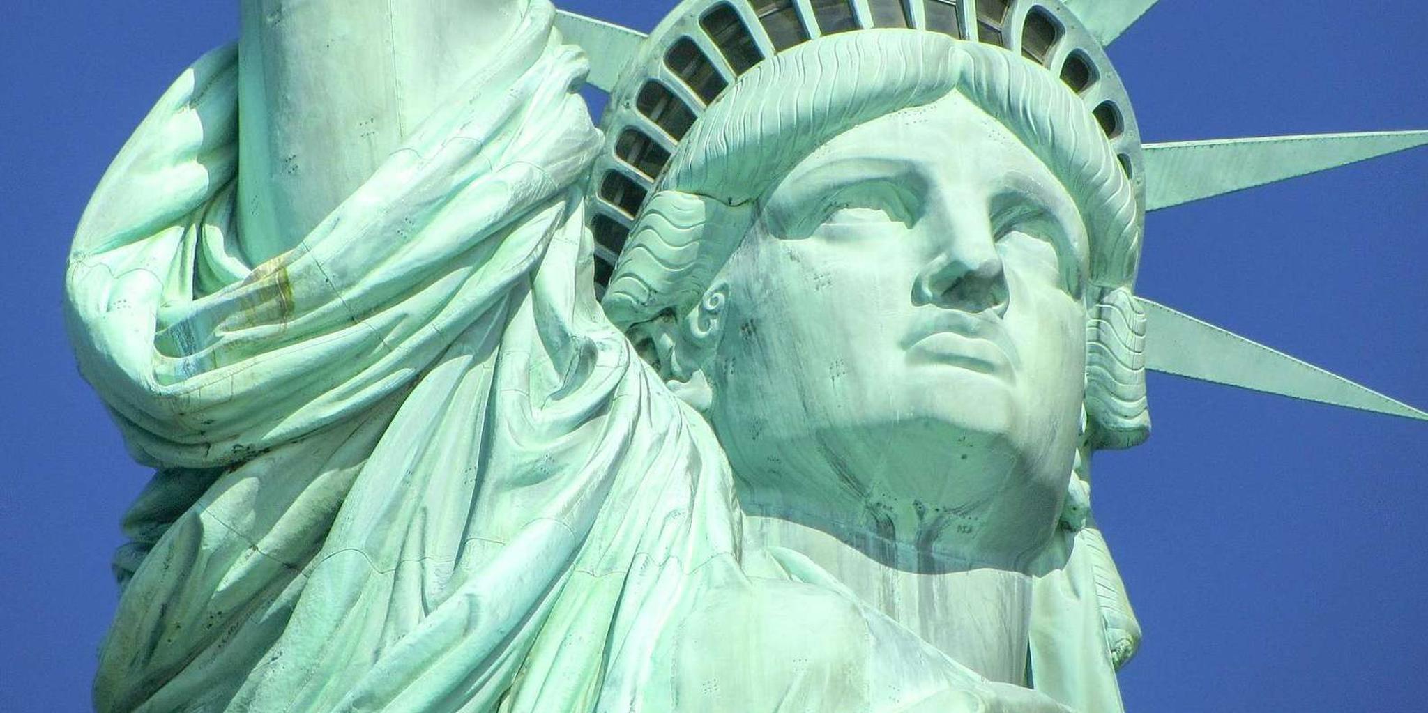 New York City Statue of Liberty and Ellis Island Tour