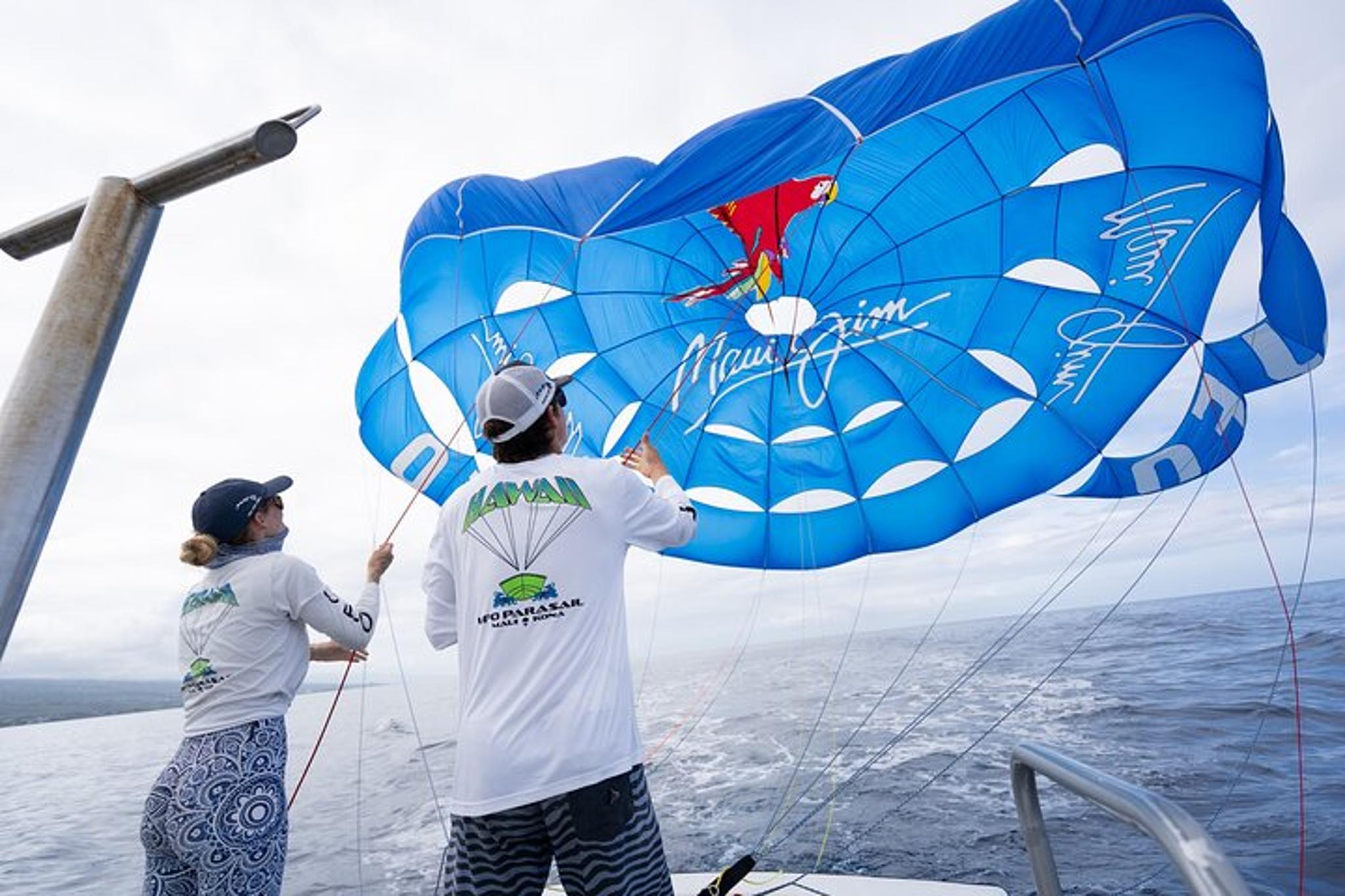 Kailua Kona Parasailing Experience - Image 4