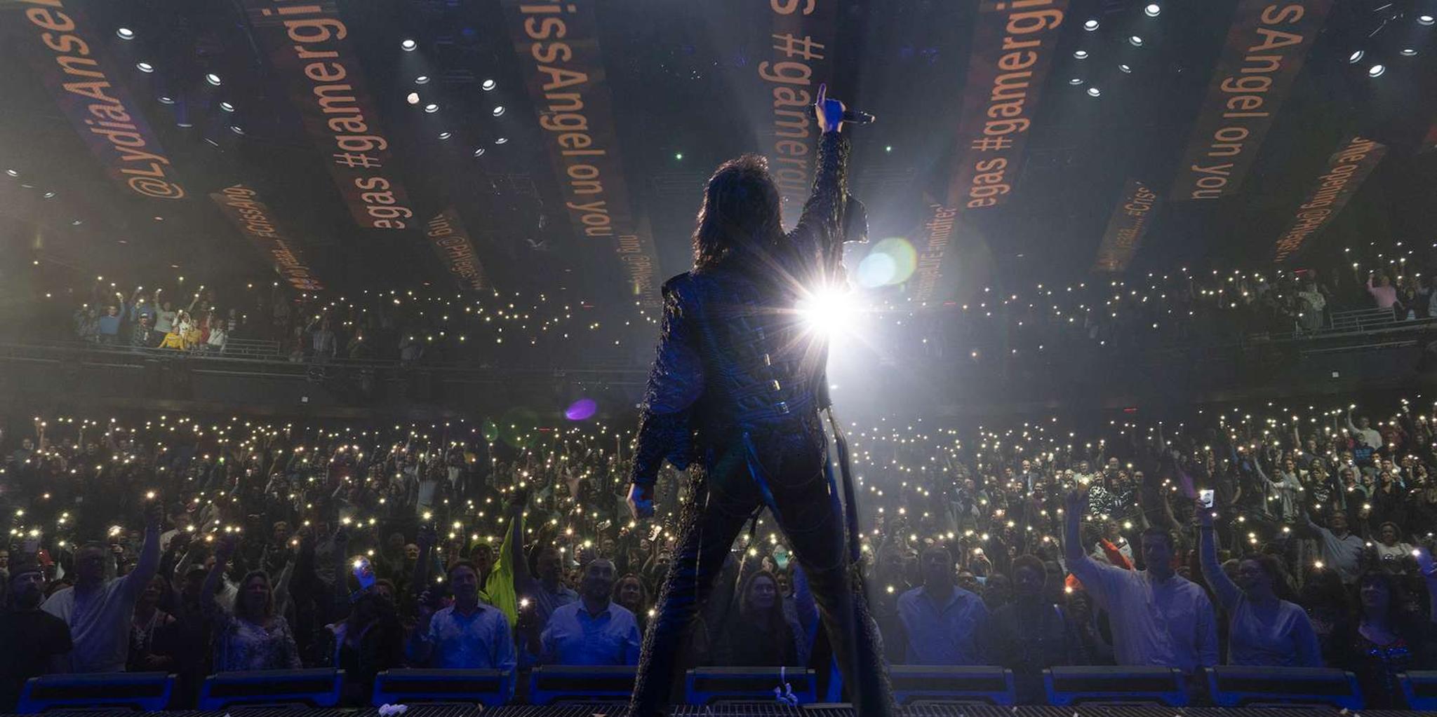 Las Vegas Criss Angel MINDFREAK Show - Image 2