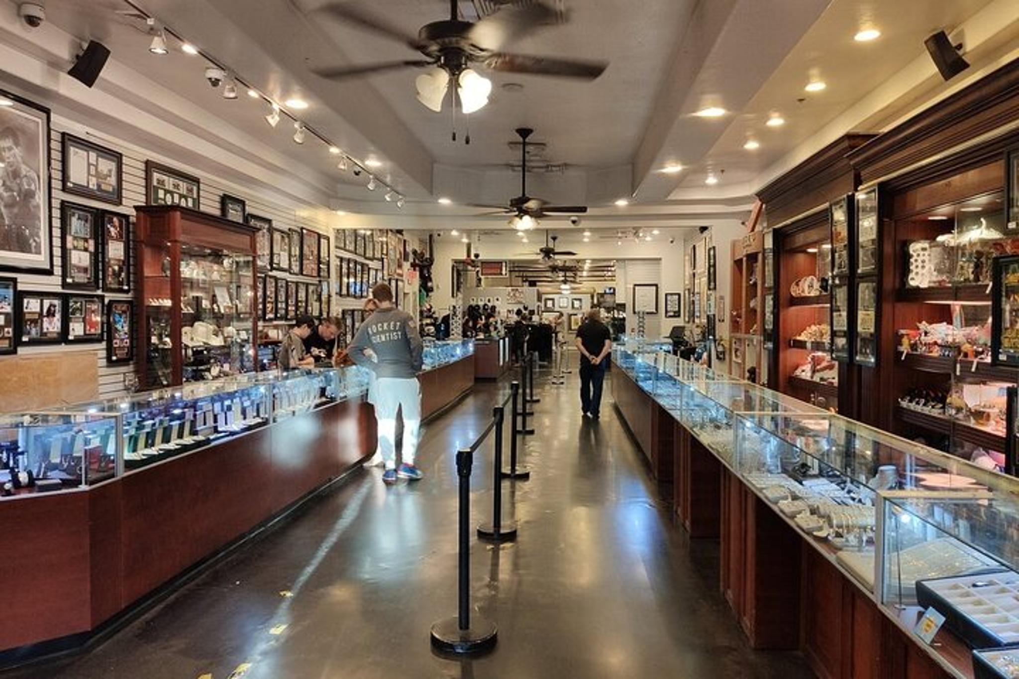 Las Vegas Day Tour Hoover Dam, Seven Magic, Red Rock & Fremont - Image 5