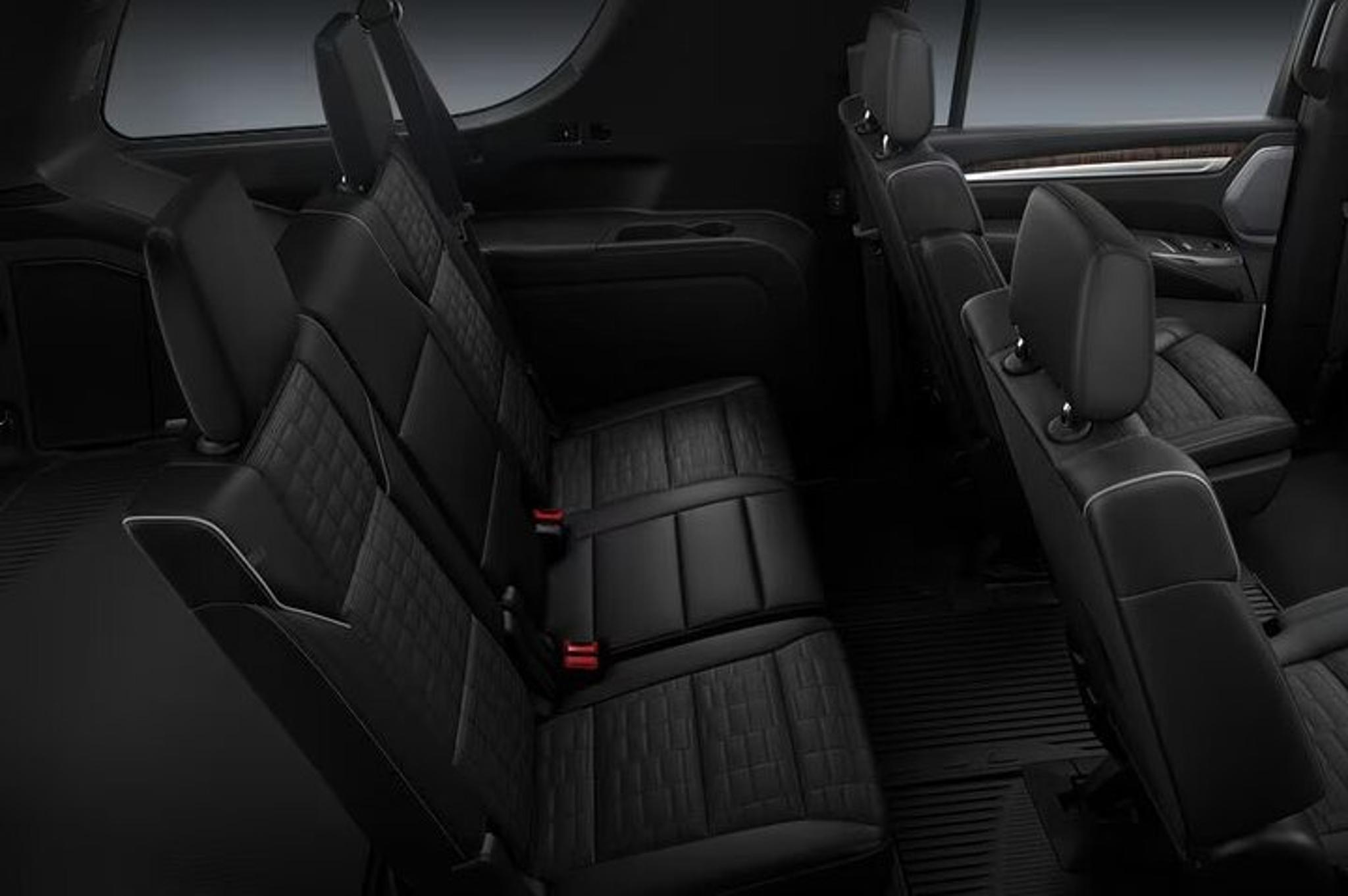 Chicago SUV Airport Transfer - Image 4