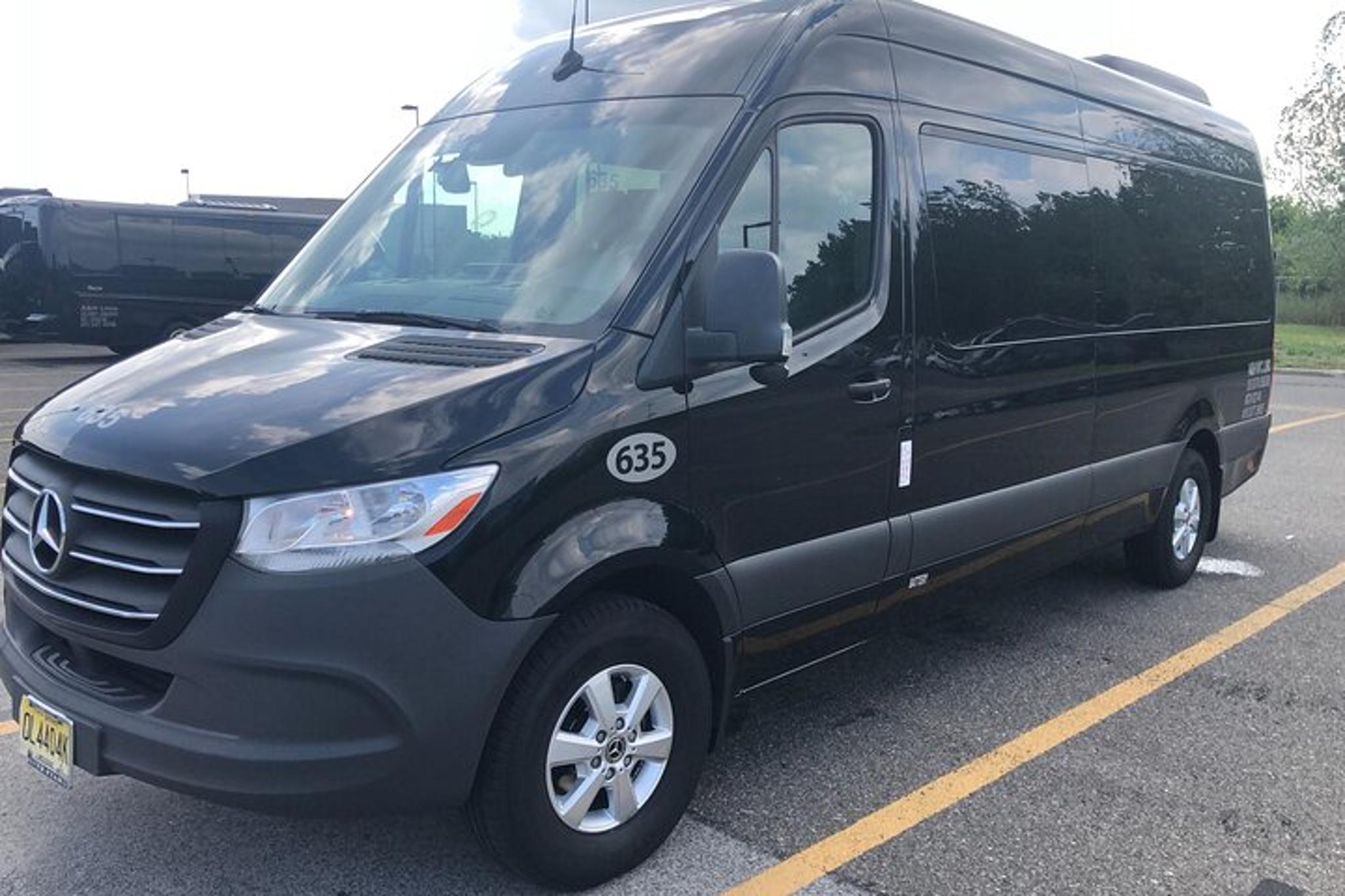 New York City Private Airport Arrival Transfer - Image 4