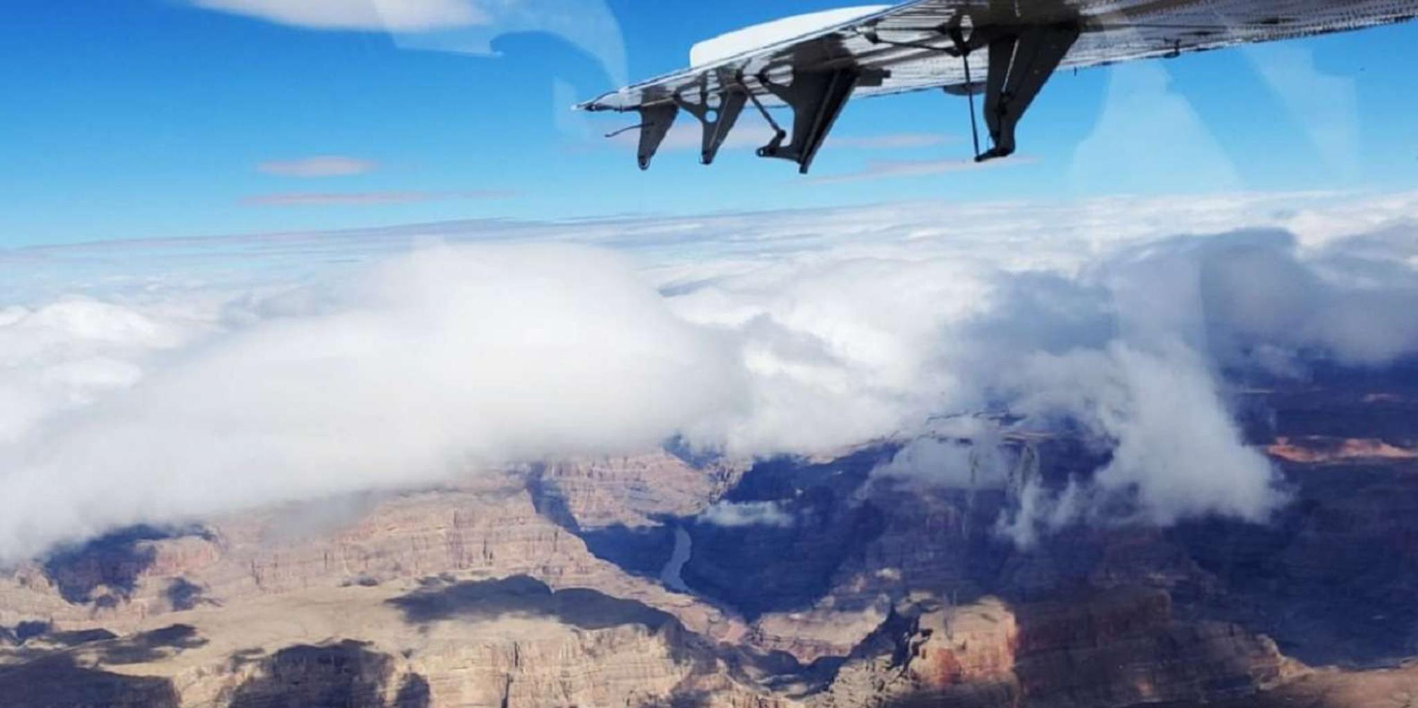 Las Vegas Antelope Canyon and Horseshoe Bend Airplane Tour - Image 4
