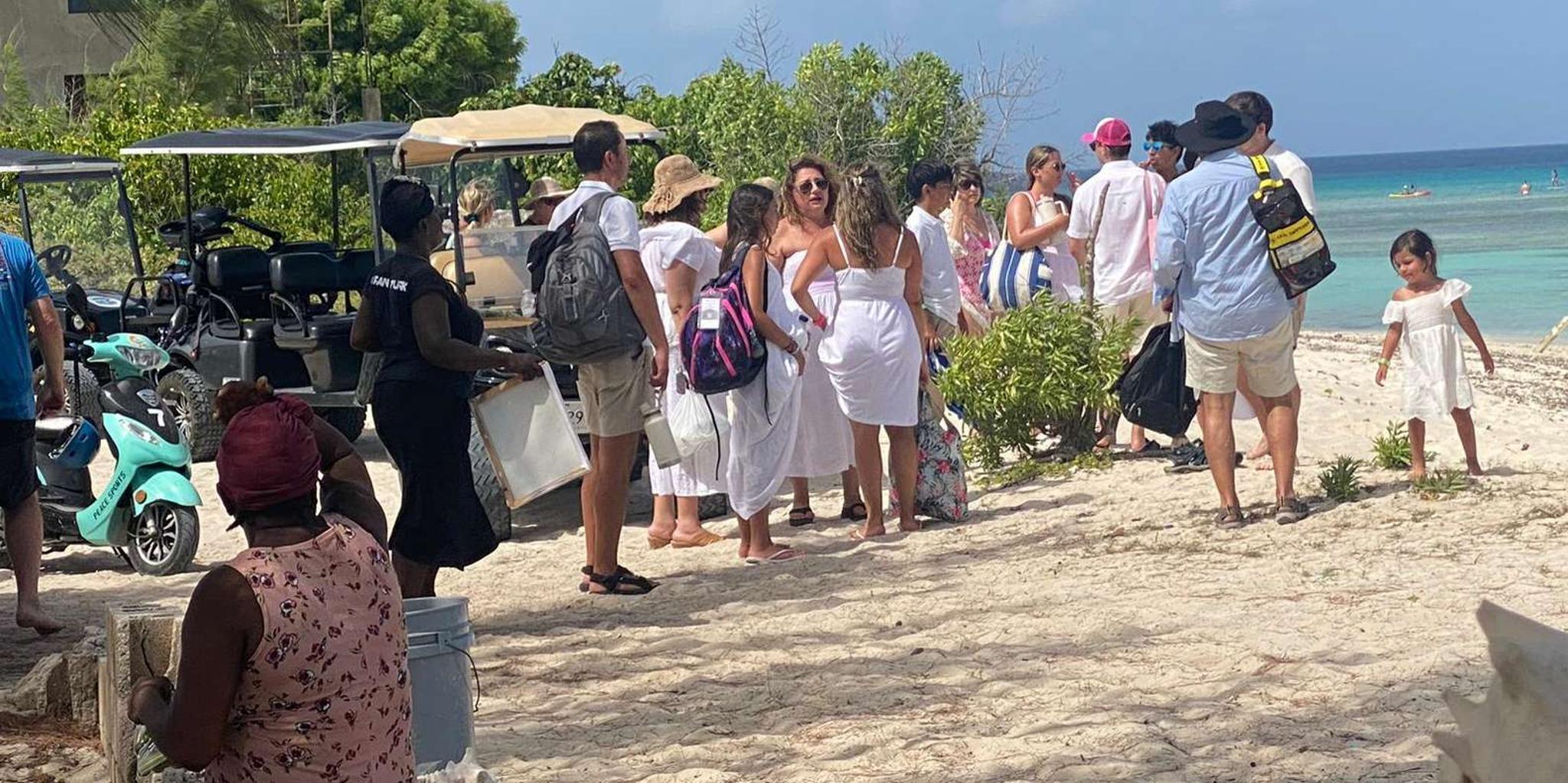 Grand Turk Horseback Riding Experience - Image 6