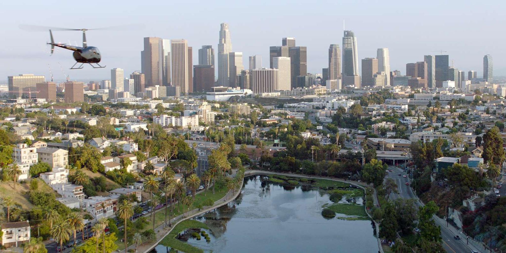 Los Angeles Helicopter Tour with Rooftop Landing - Image 2