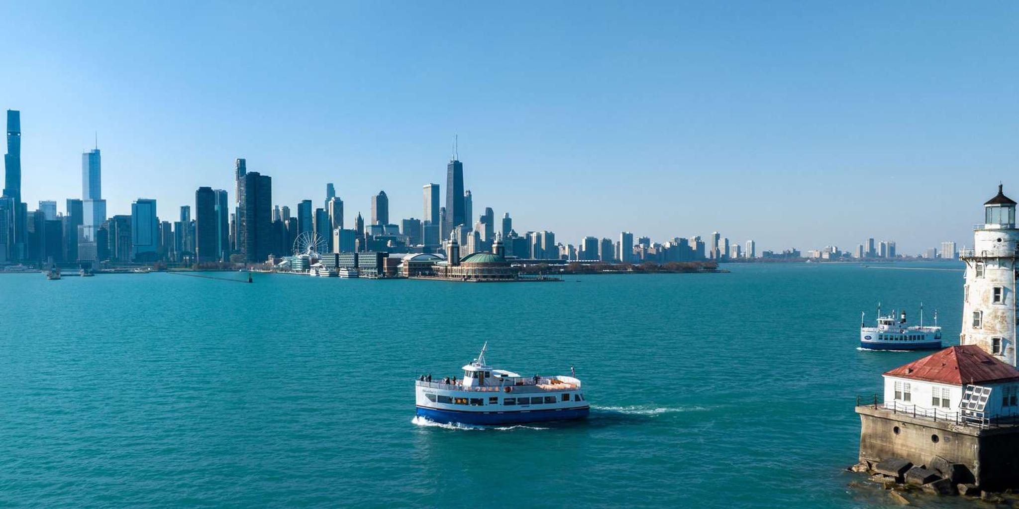 Chicago Lake Michigan Skyline Cruise - Image 5