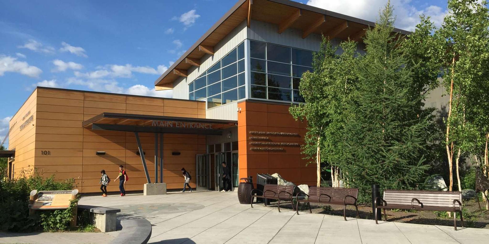 Fairbanks City Highlights Tour with Museum Entry - Image 3