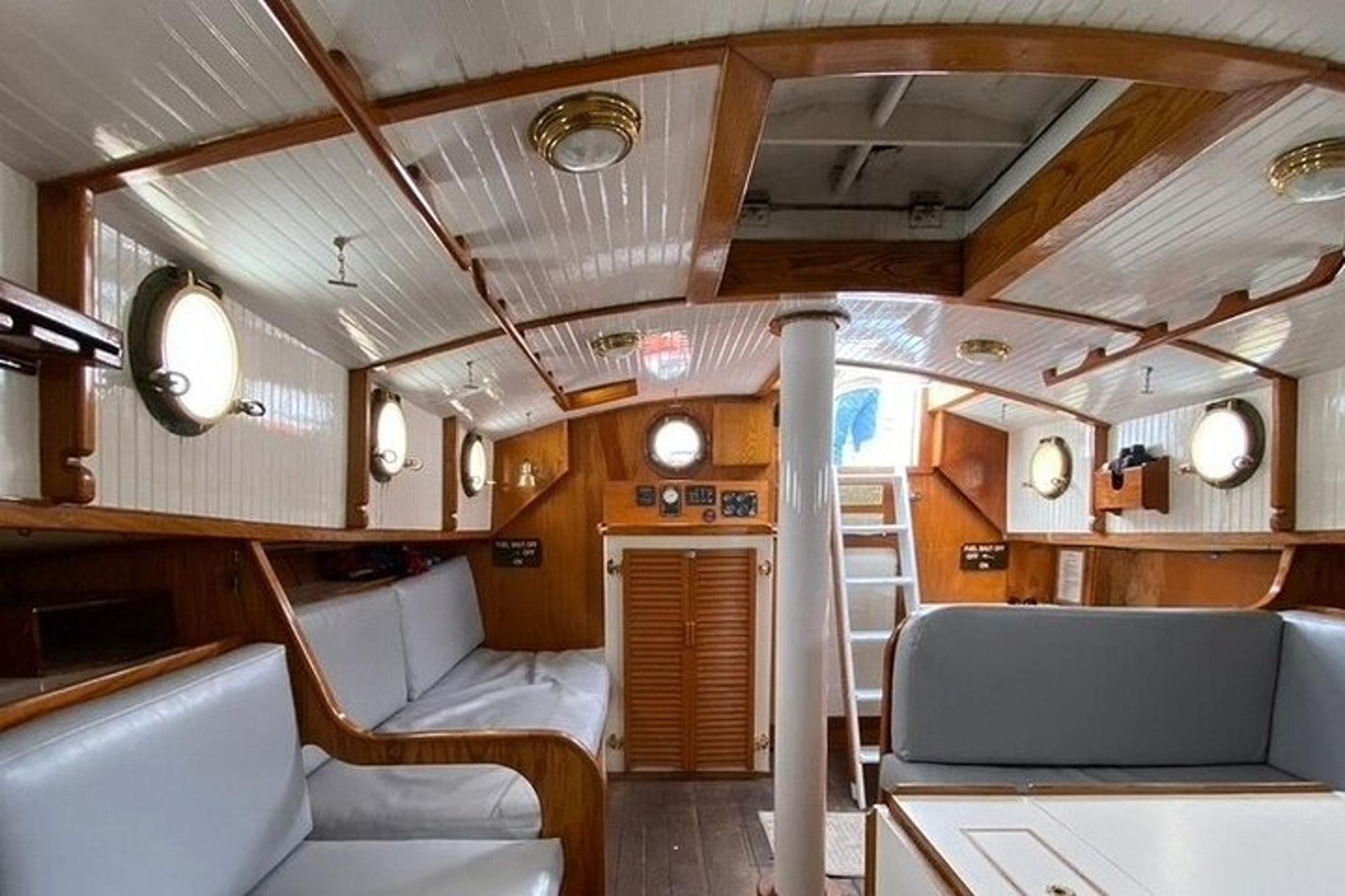 Traverse City Sail at Happy Hour - Image 4