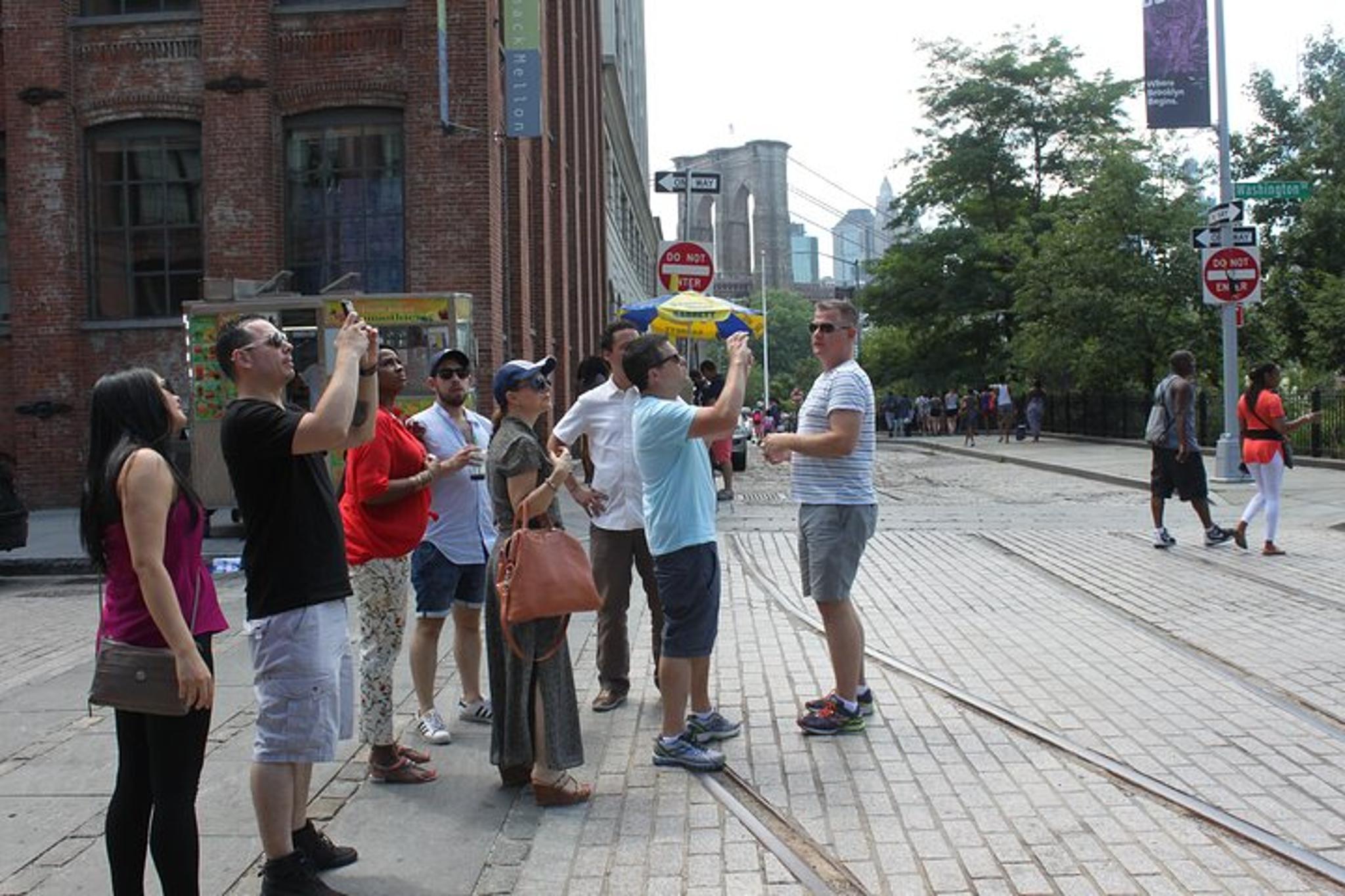 New York City Dumbo & Brooklyn Heights Walking Tour - Image 2