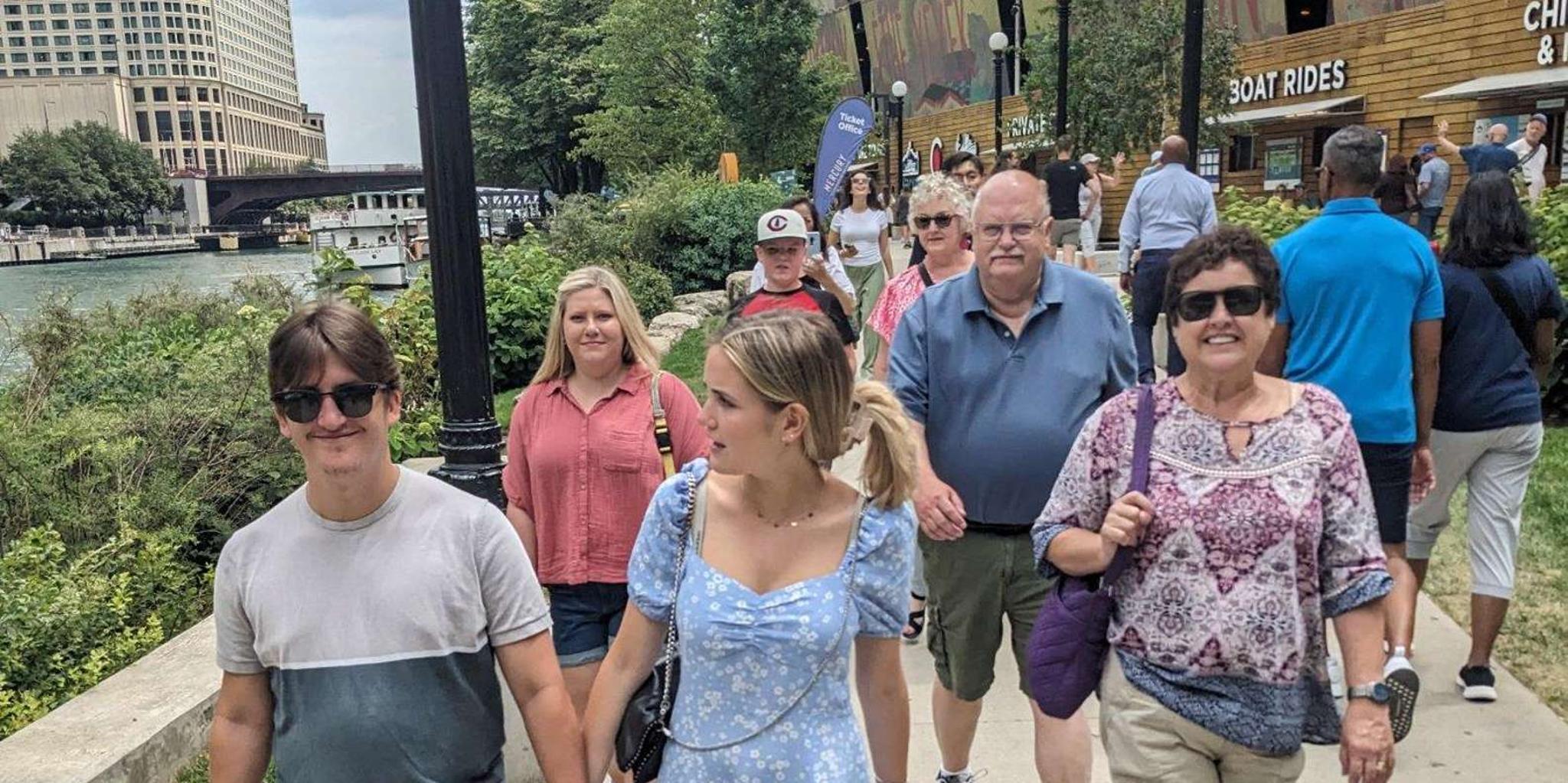 Chicago Walking Tour with Free Bike or Kayak Rental - Image 4