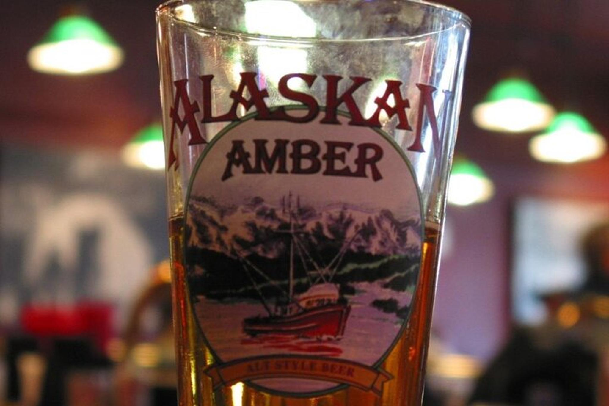Ketchikan Bears, Totem Poles and Local Beer Tour - Image 5