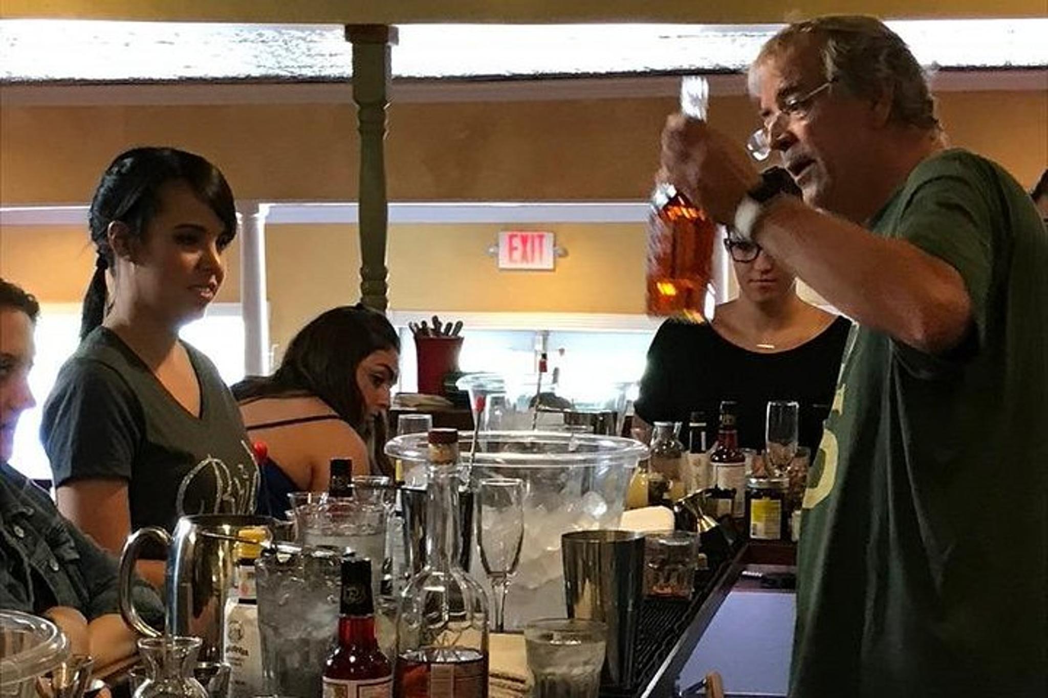 New Orleans Cocktail Class with Chris McMillian 90 min - Image 4