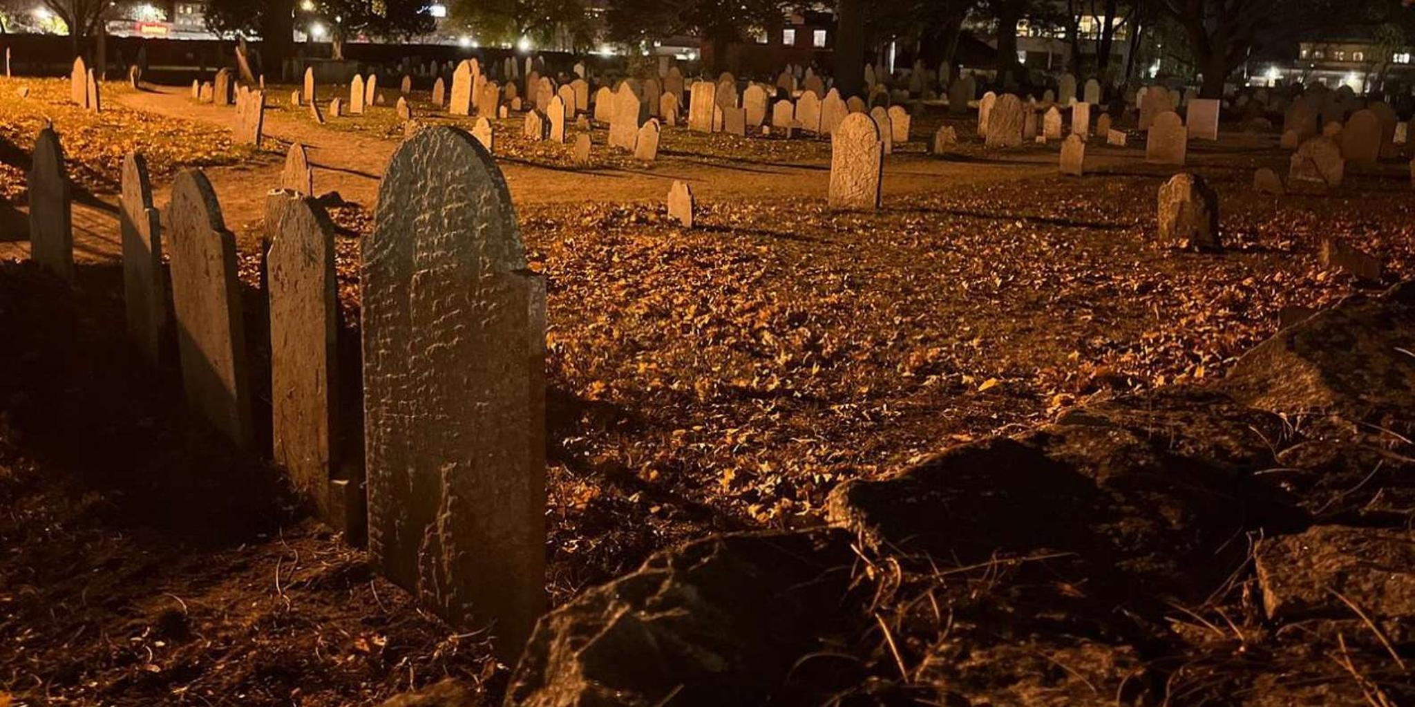 Salem Ghost Hunting Tour Specters and Apparitions 90 min