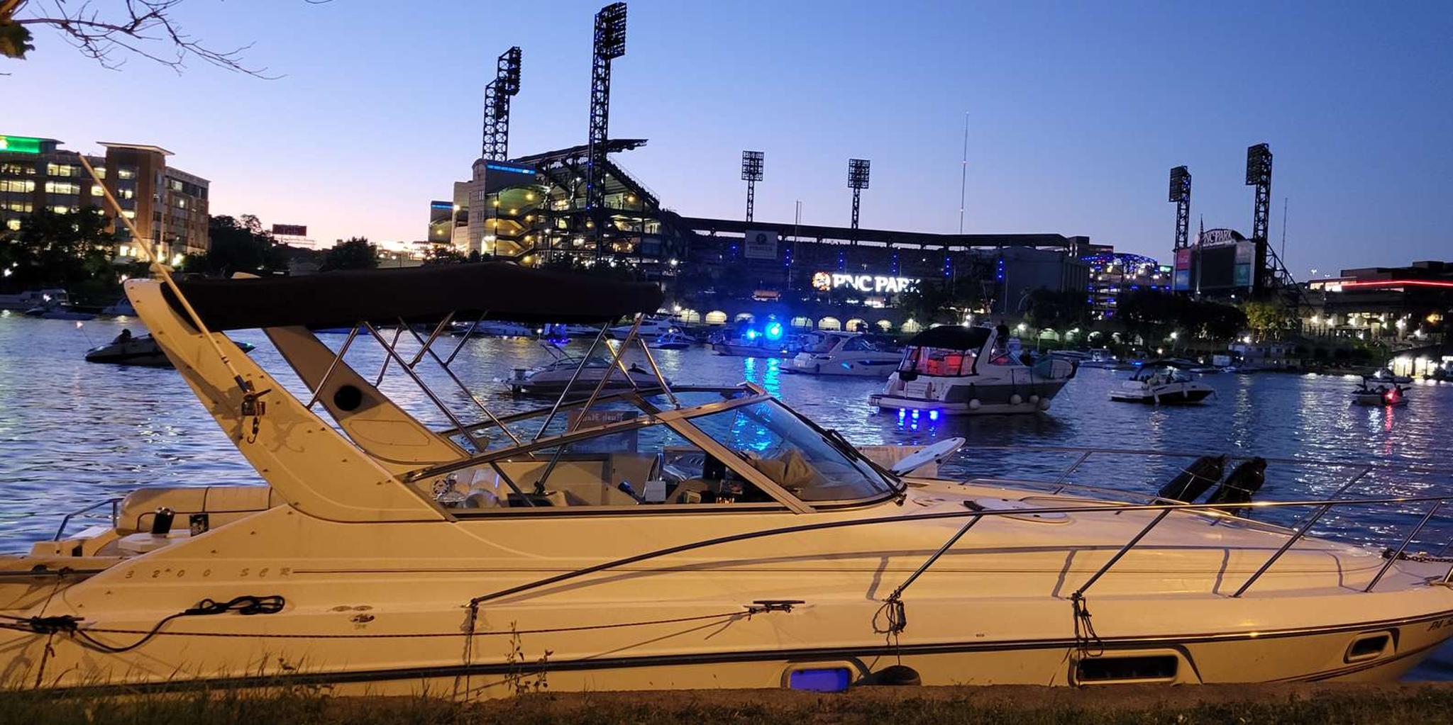 Pittsburgh Private Yacht River Cruise - Image 6