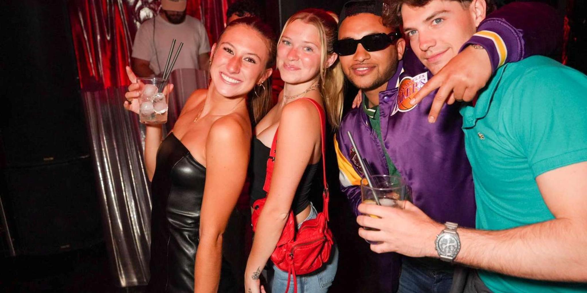 Miami Pub Crawl and Club Entry in Wynwood - Image 5