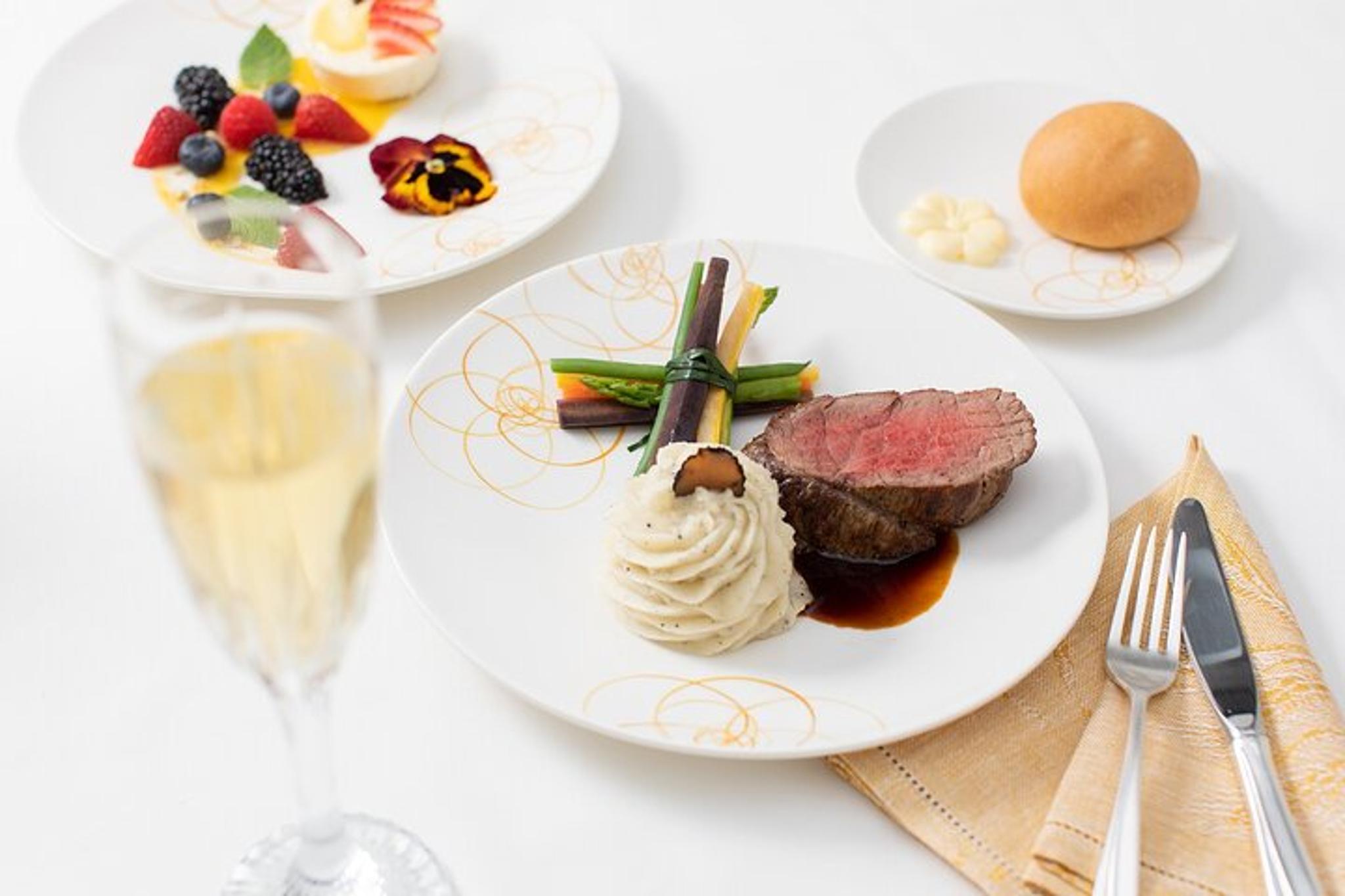 Honolulu Sunset Dinner Jazz Cruise - Image 4