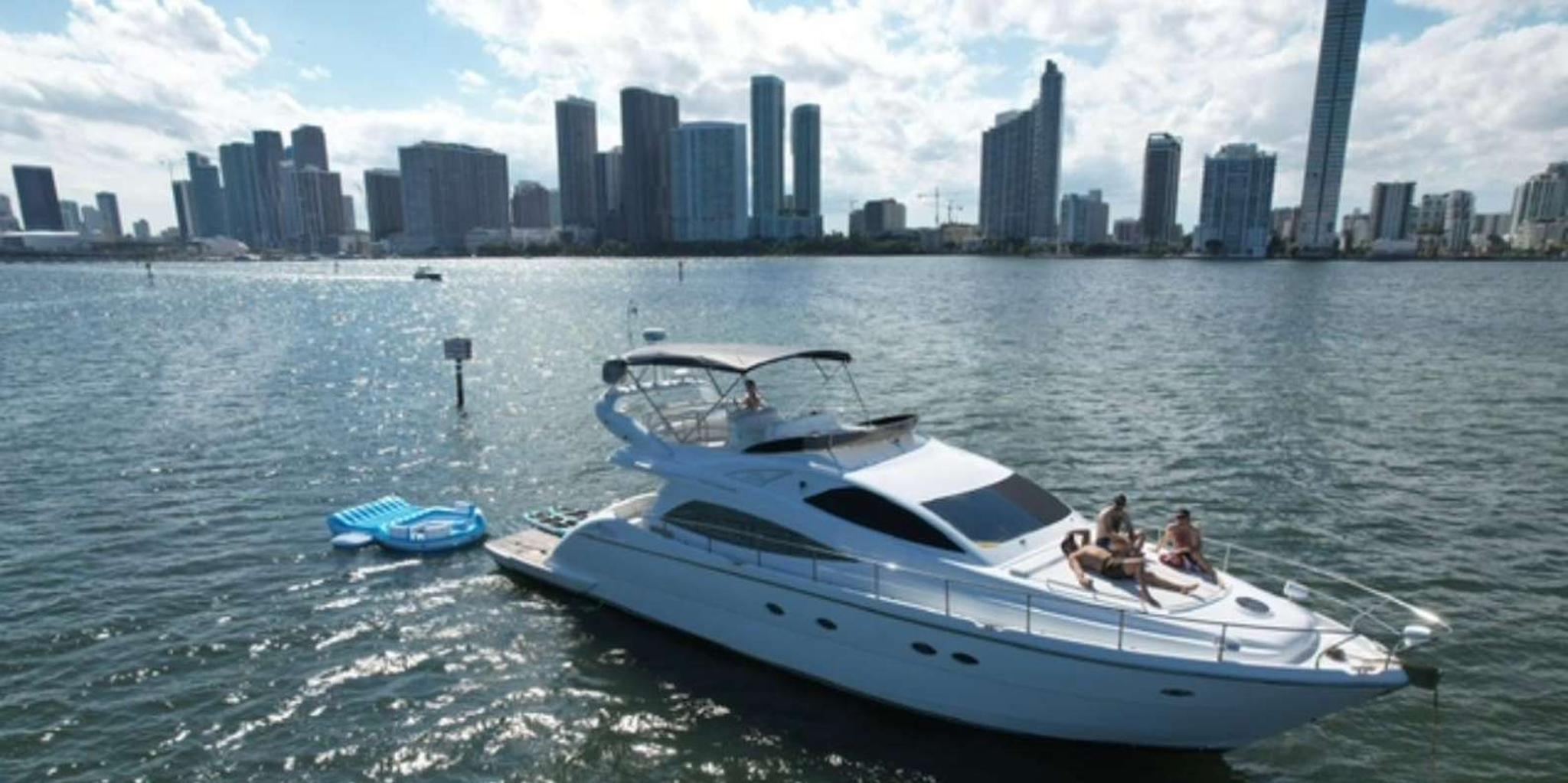 Miami Yacht Rental with Jetski and Paddleboards - Image 4