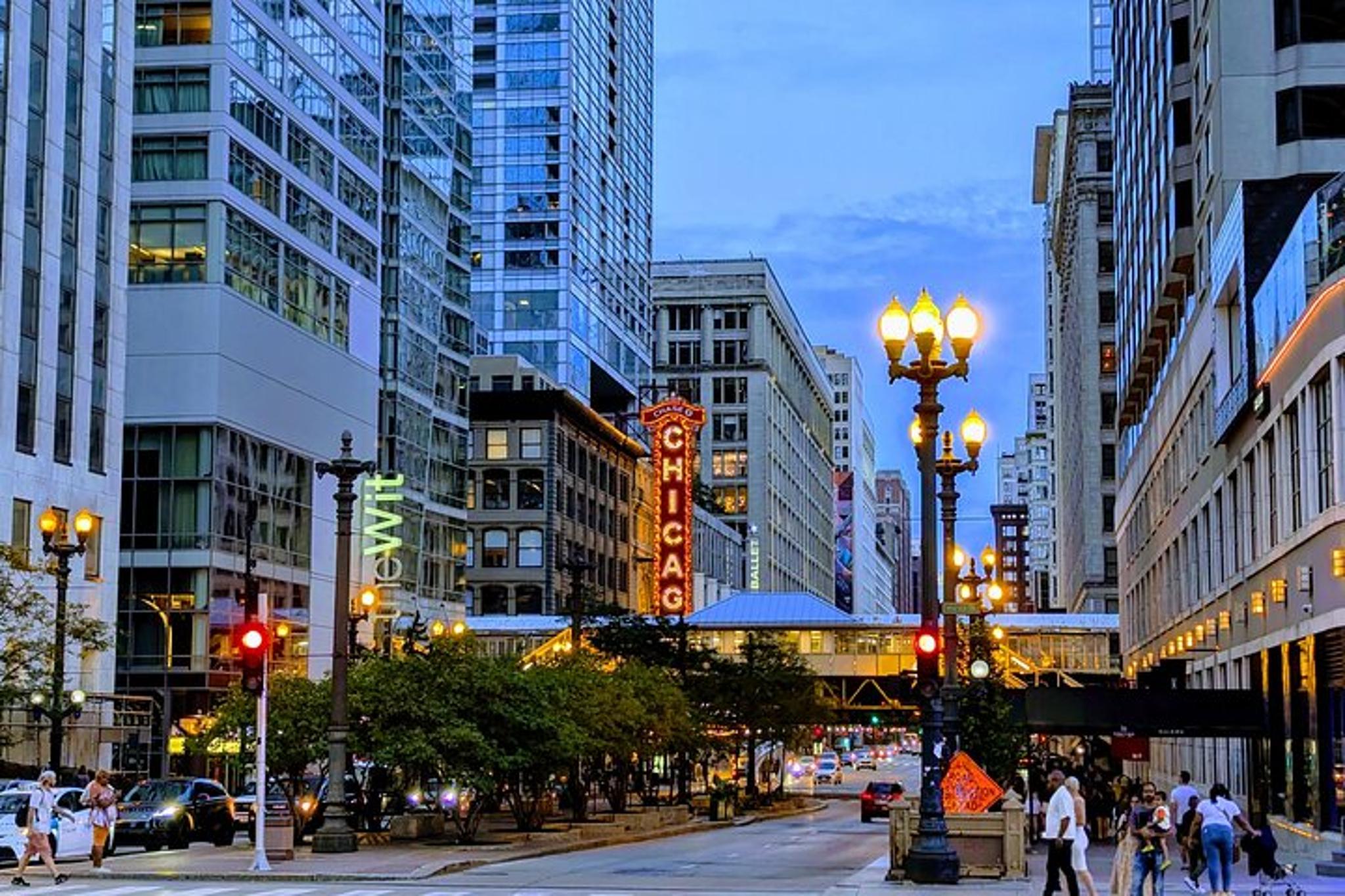 Chicago Walking Tour and Scavenger Hunt - Image 6