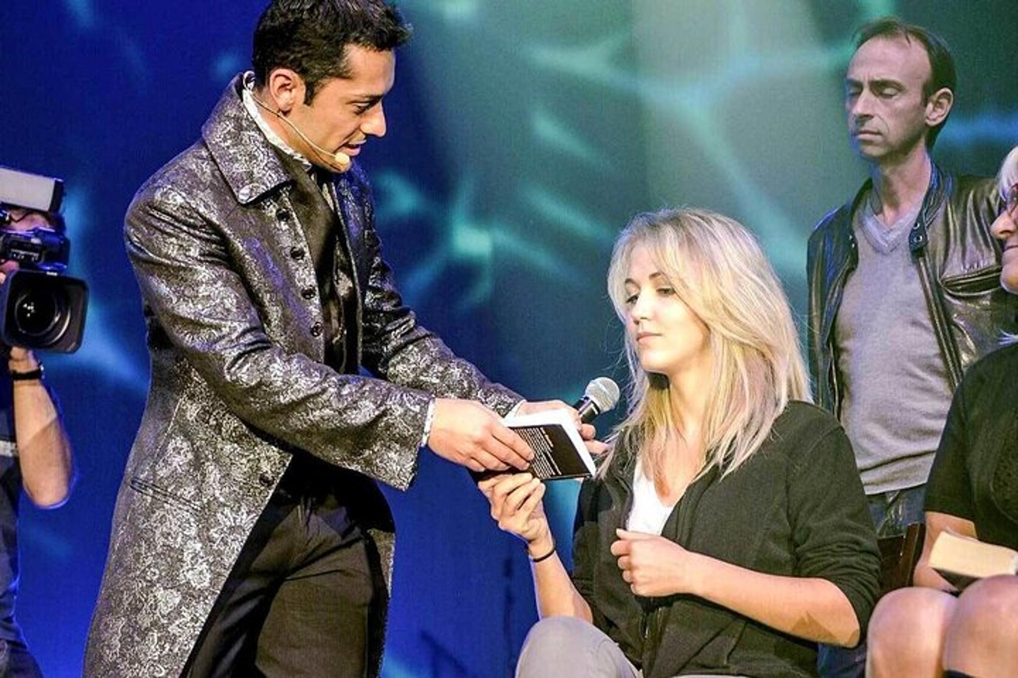 Las Vegas Mindreading Magic Show - Image 2