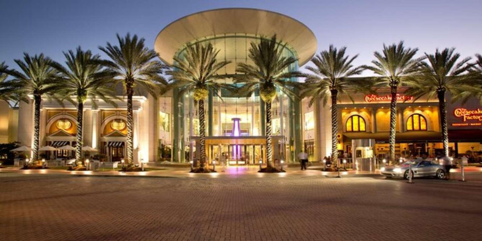 Orlando Personal Stylist Experience at The Mall at Millenia - Image 2