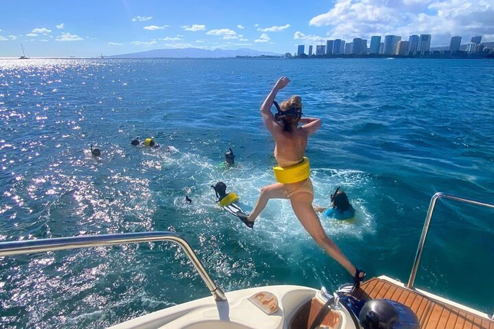 Waikiki Private Yacht Charter - Image 3