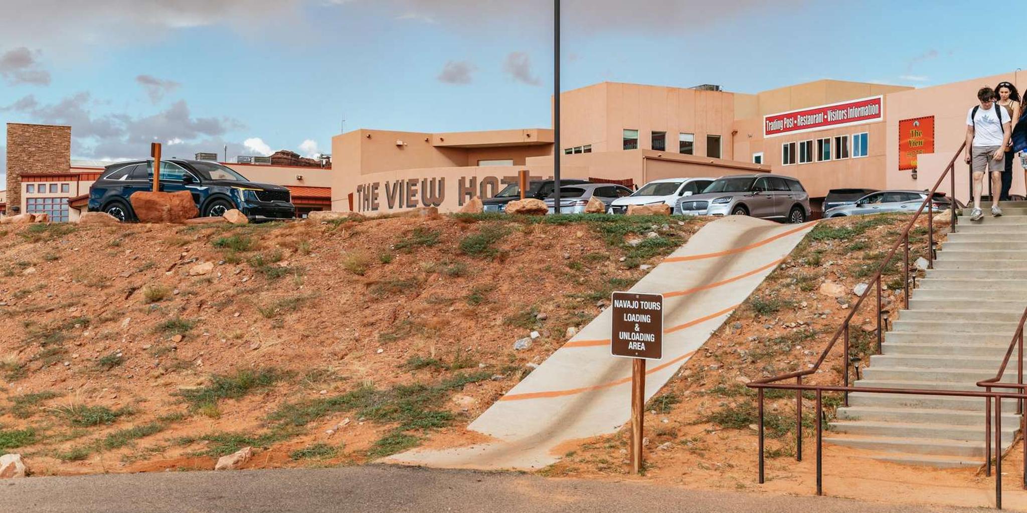 Monument Valley Sunset Tour with Navajo Guide - Image 5