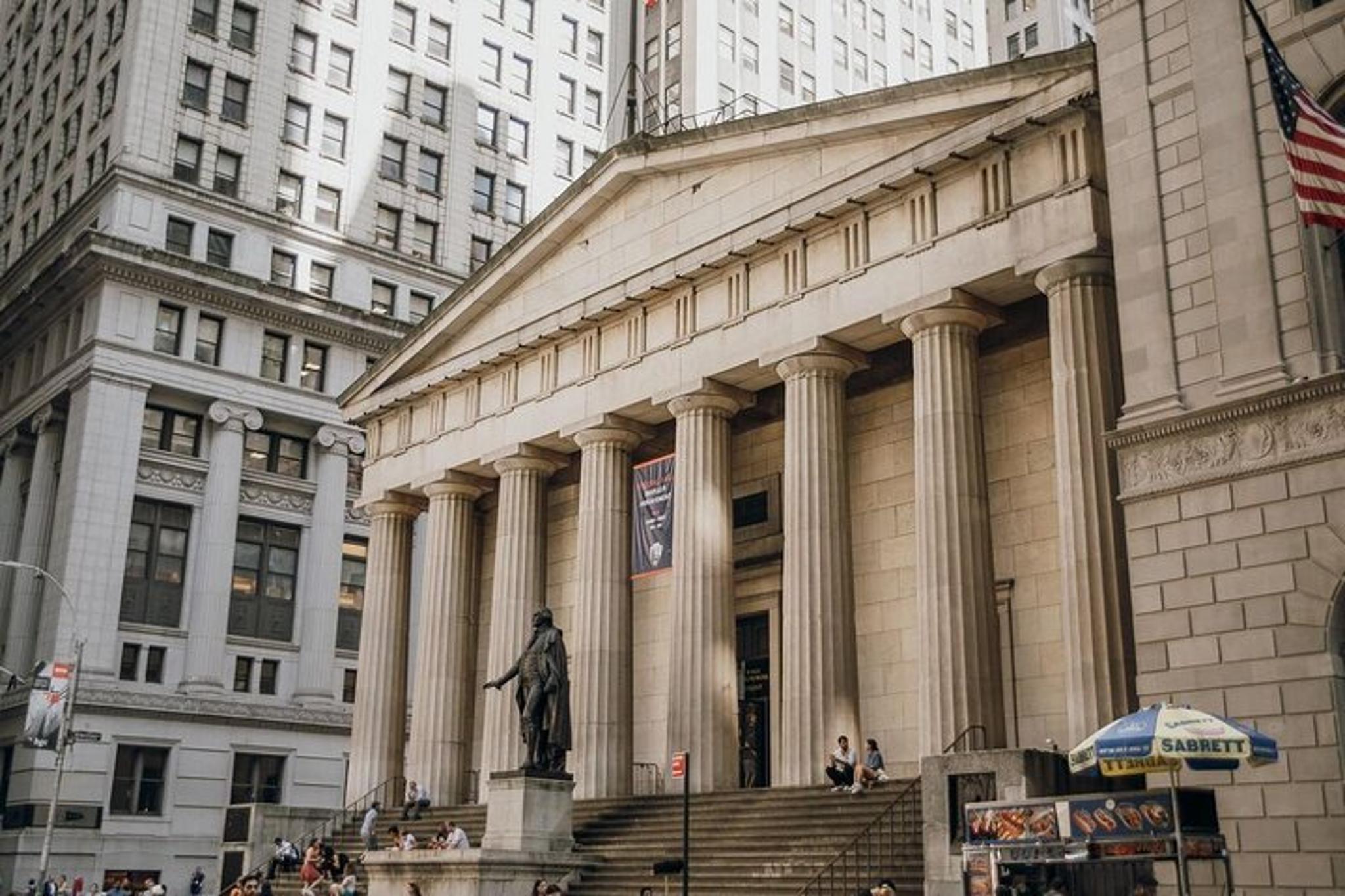 New York City Statue of Liberty and Wall Street Tour - Image 4