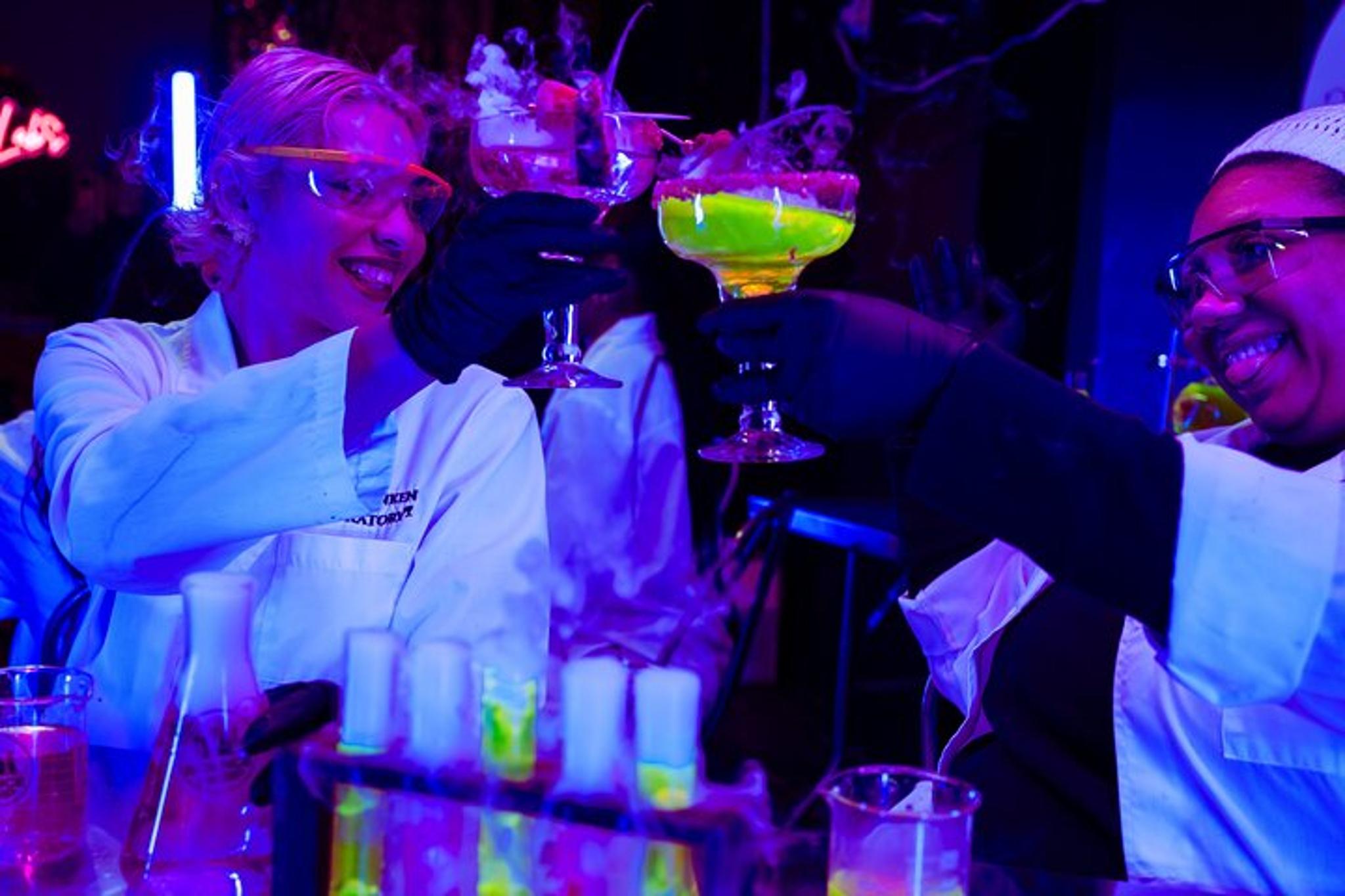 New York Science and Sip Experience - Image 6