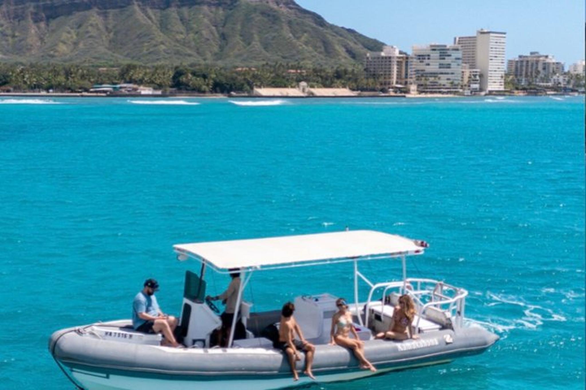 Waikiki Private Boat Charter - Image 2
