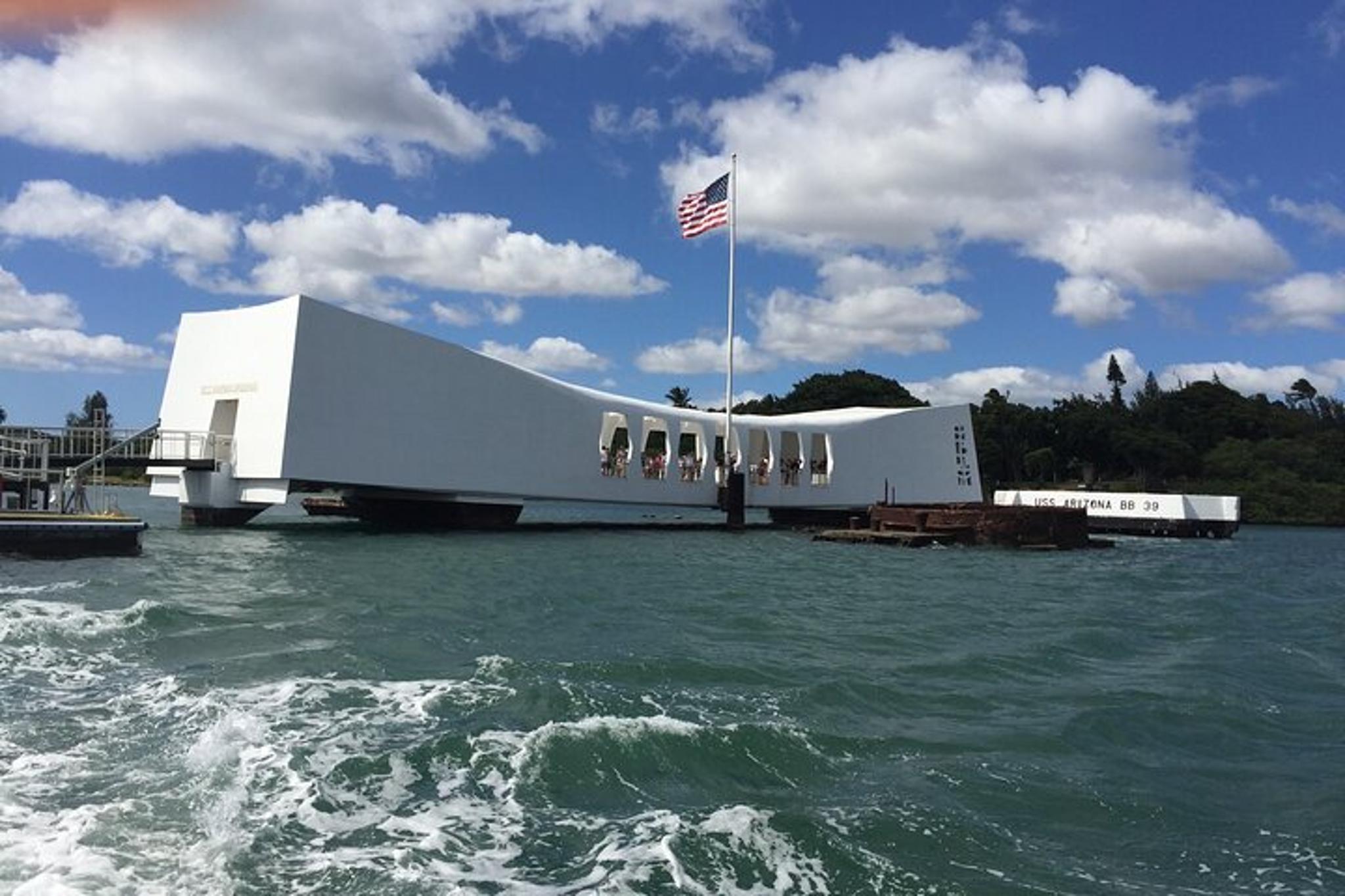 Honolulu USS Arizona Memorial & Cultural Tour - Image 4