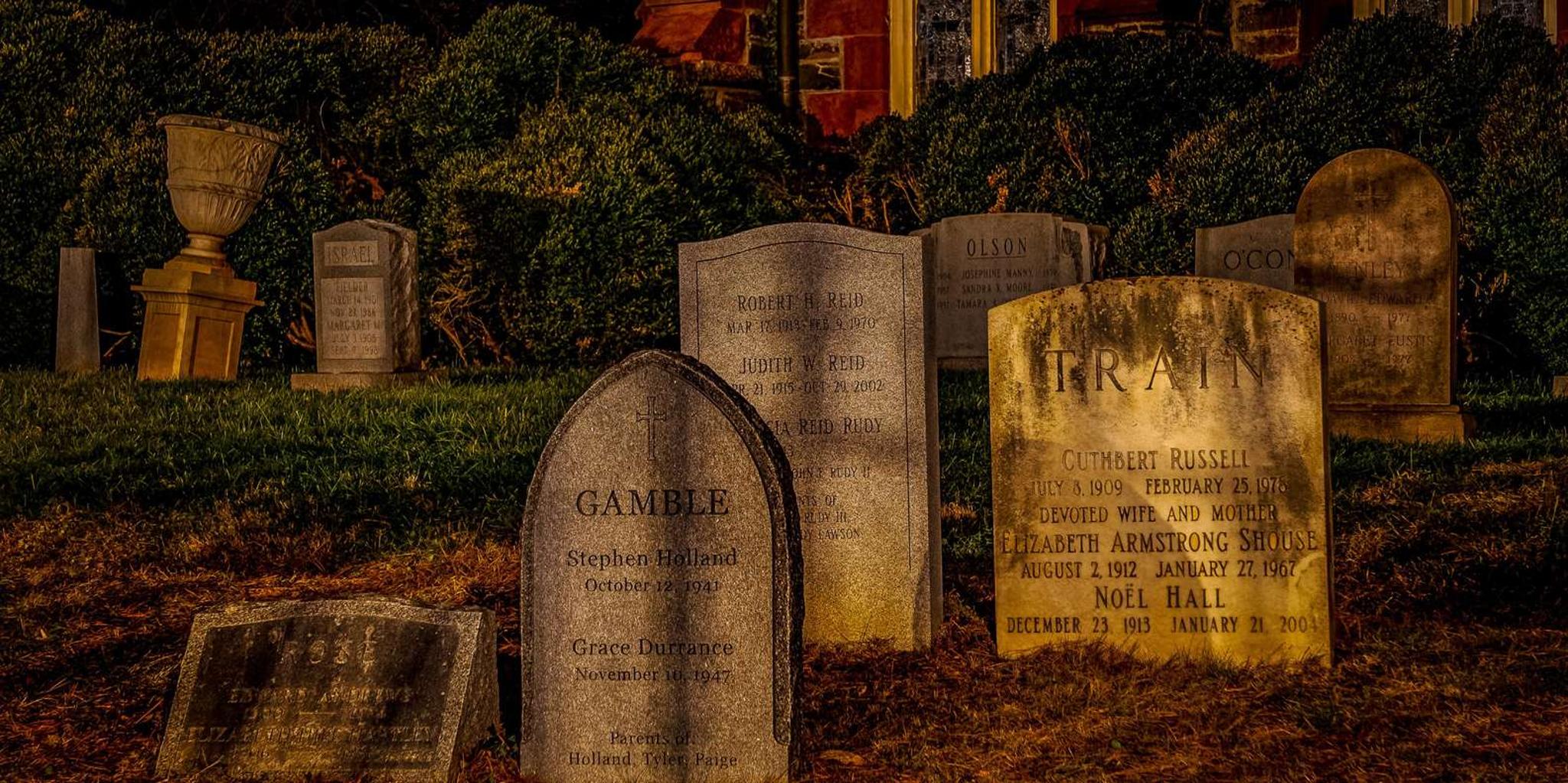 Washington DC Ghosts and Booze Haunted Pub Crawl 2 hr - Image 2