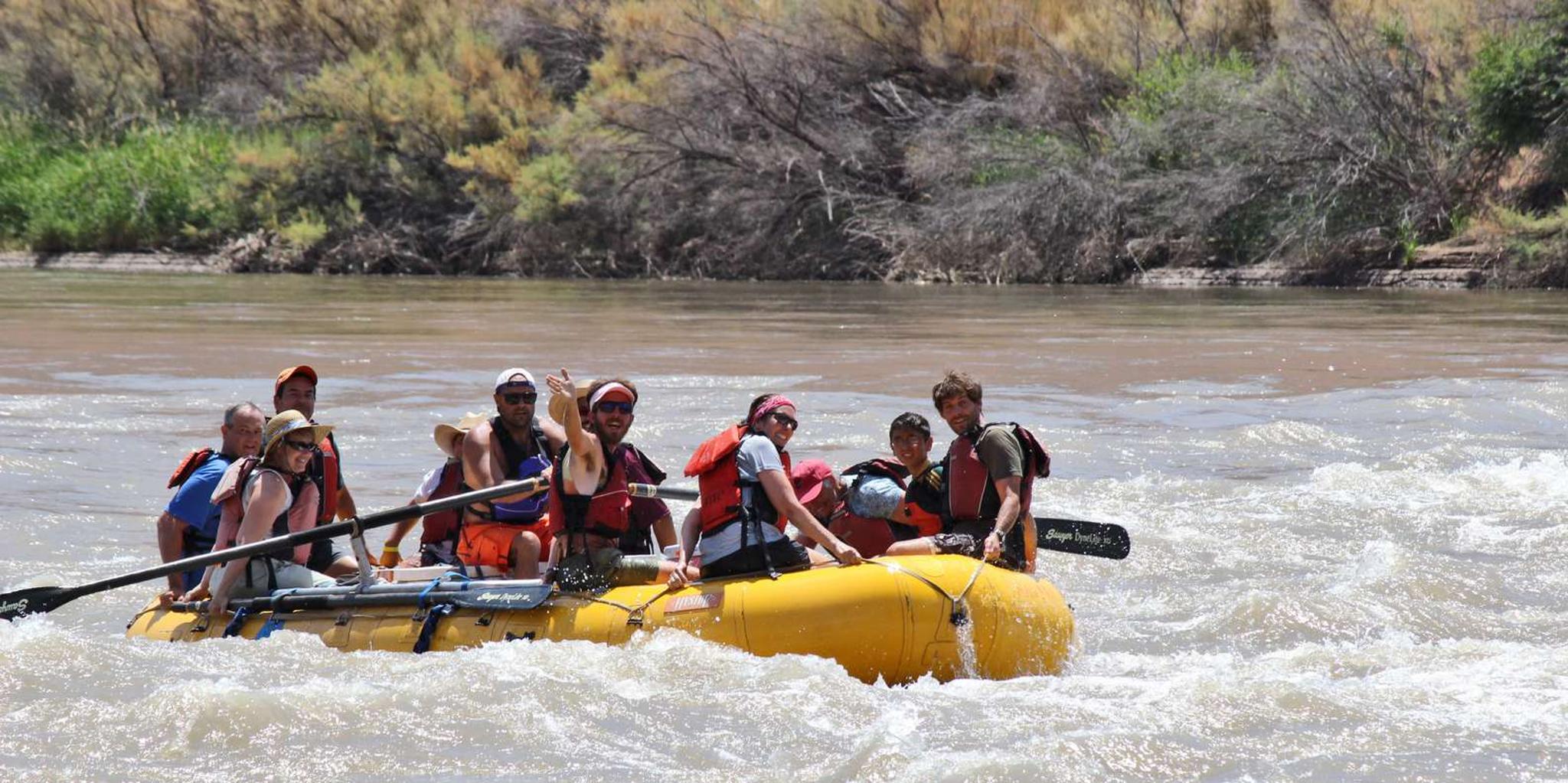 Moab Canyonlands 4x4 and Colorado River Rafting - Image 4