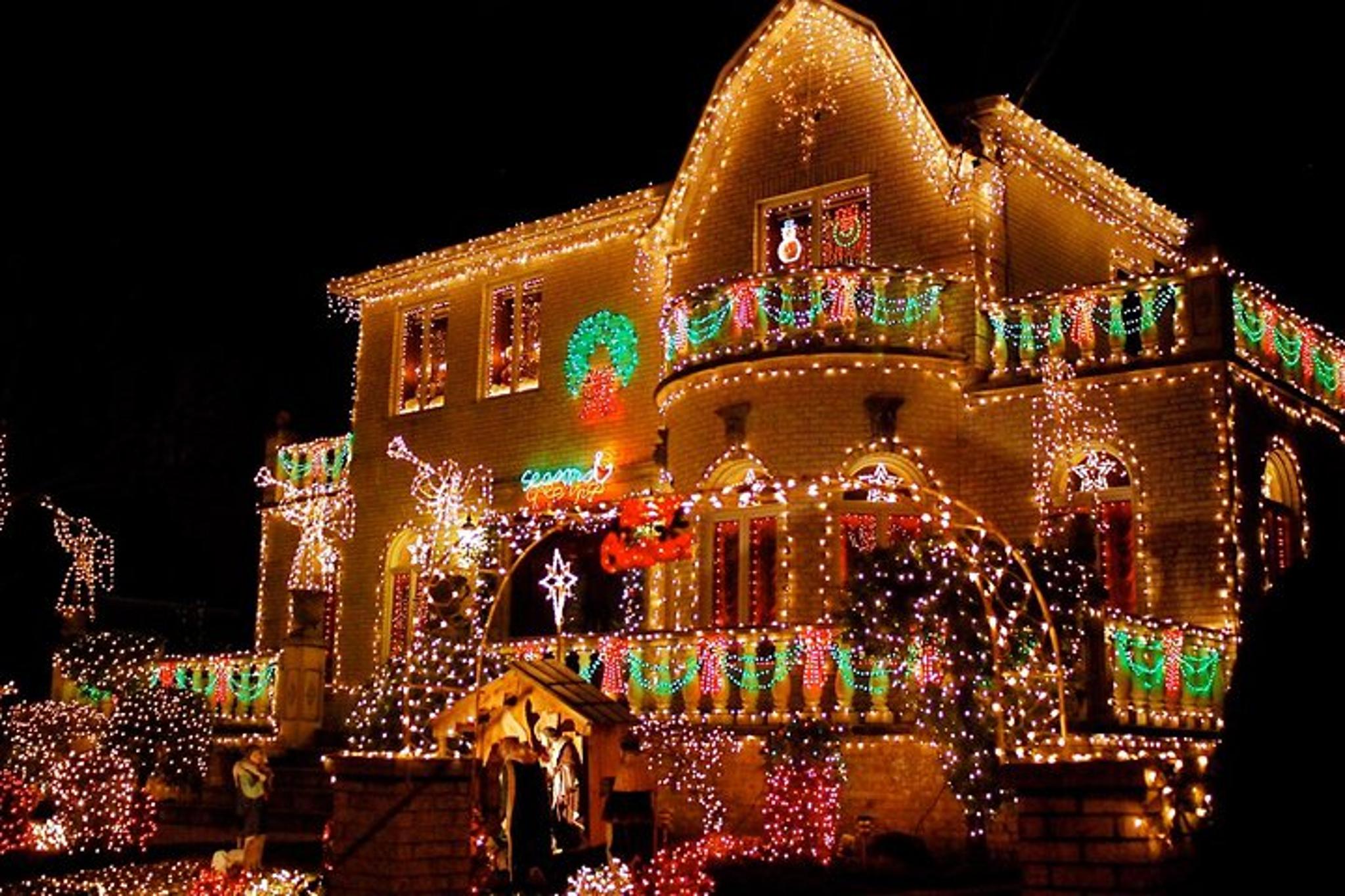 New York City Christmas Tour Dyker Heights 6 hr - Image 2