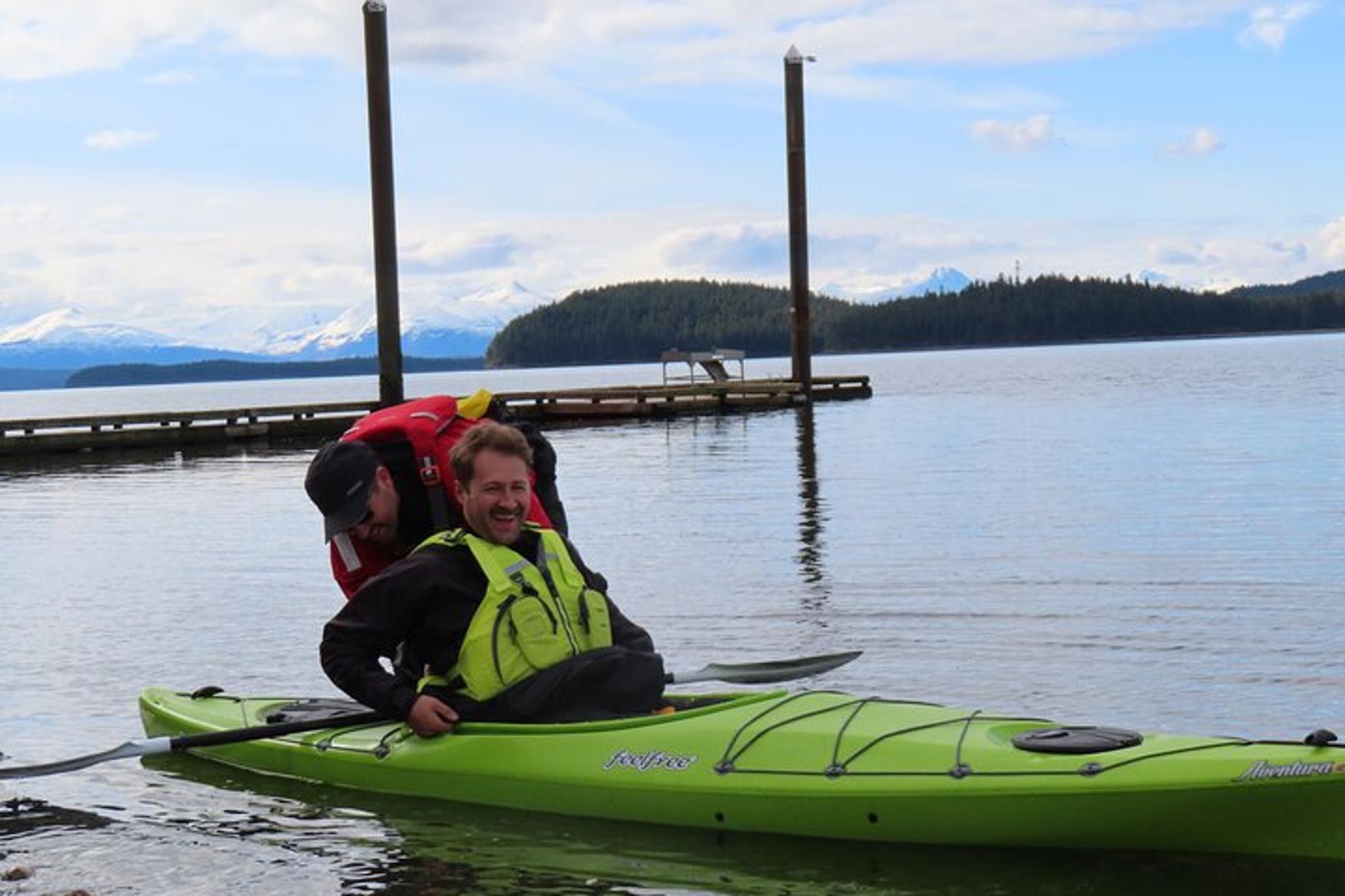 Juneau Kayaking Tour with Mendenhall Glacier Views - Image 3