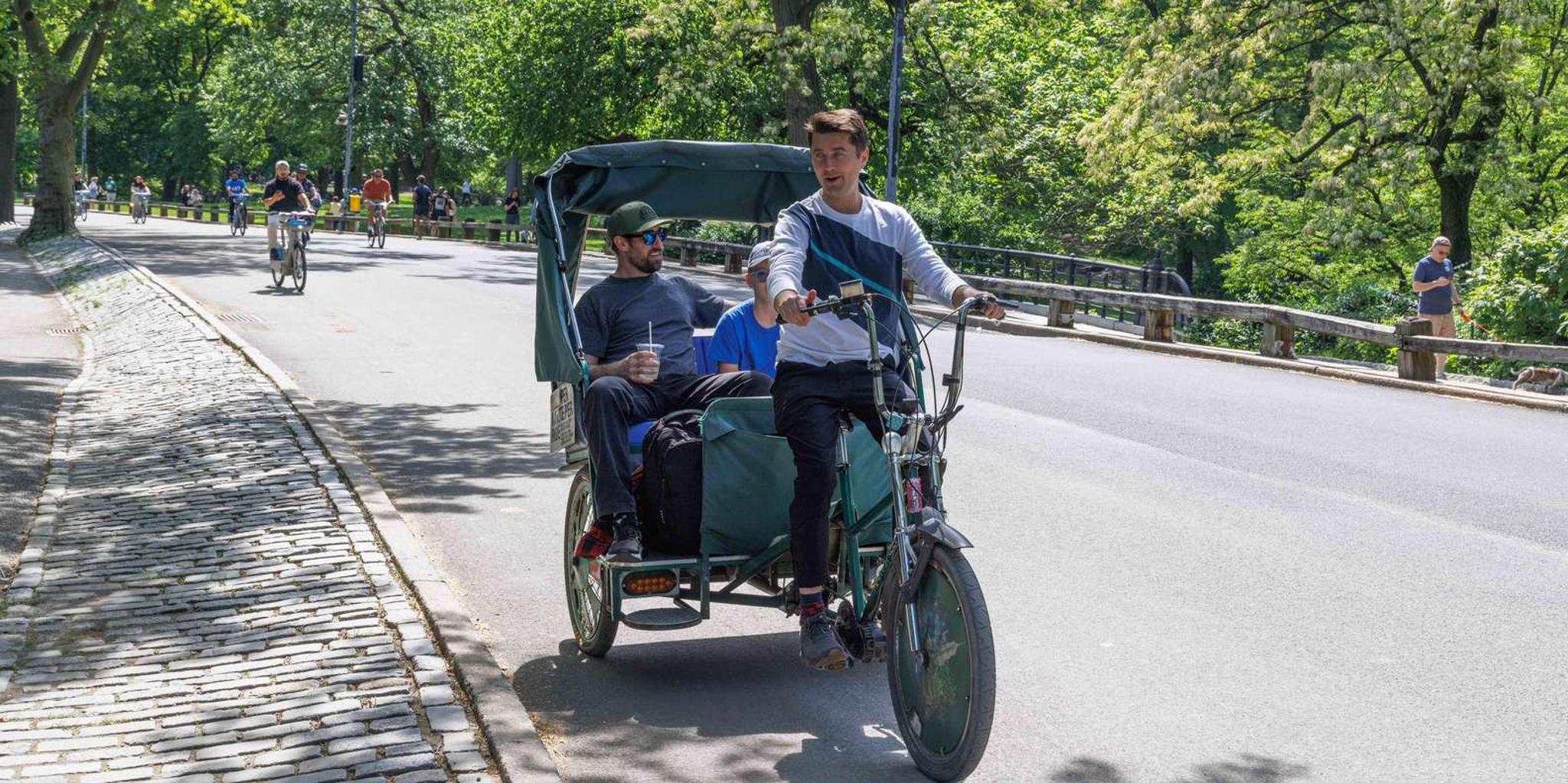 New York City Friends Pedicab Tour - Image 2