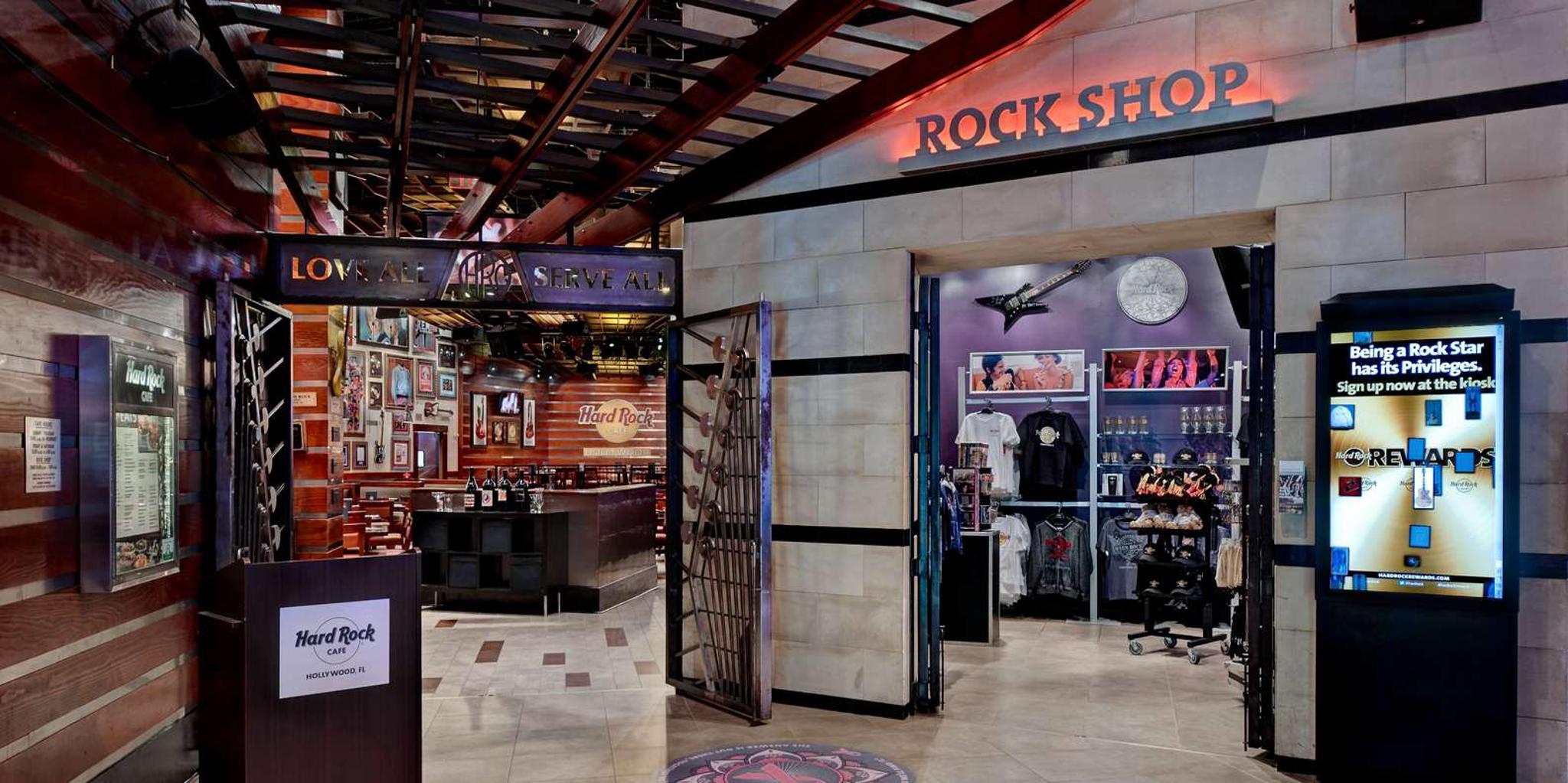 Hollywood Hard Rock Cafe Dining Experience