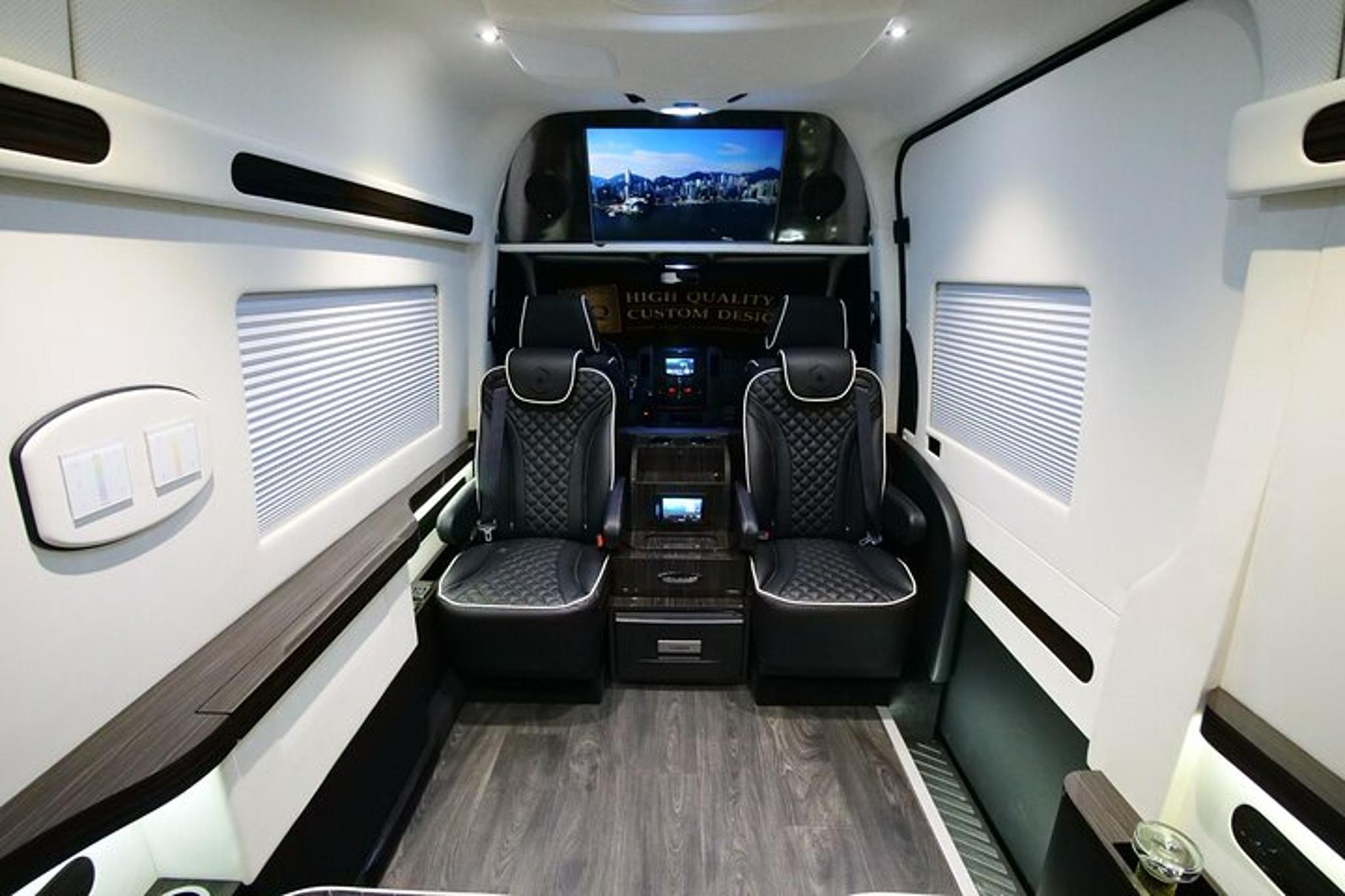 New York City Sprinter Van Tour - Image 5